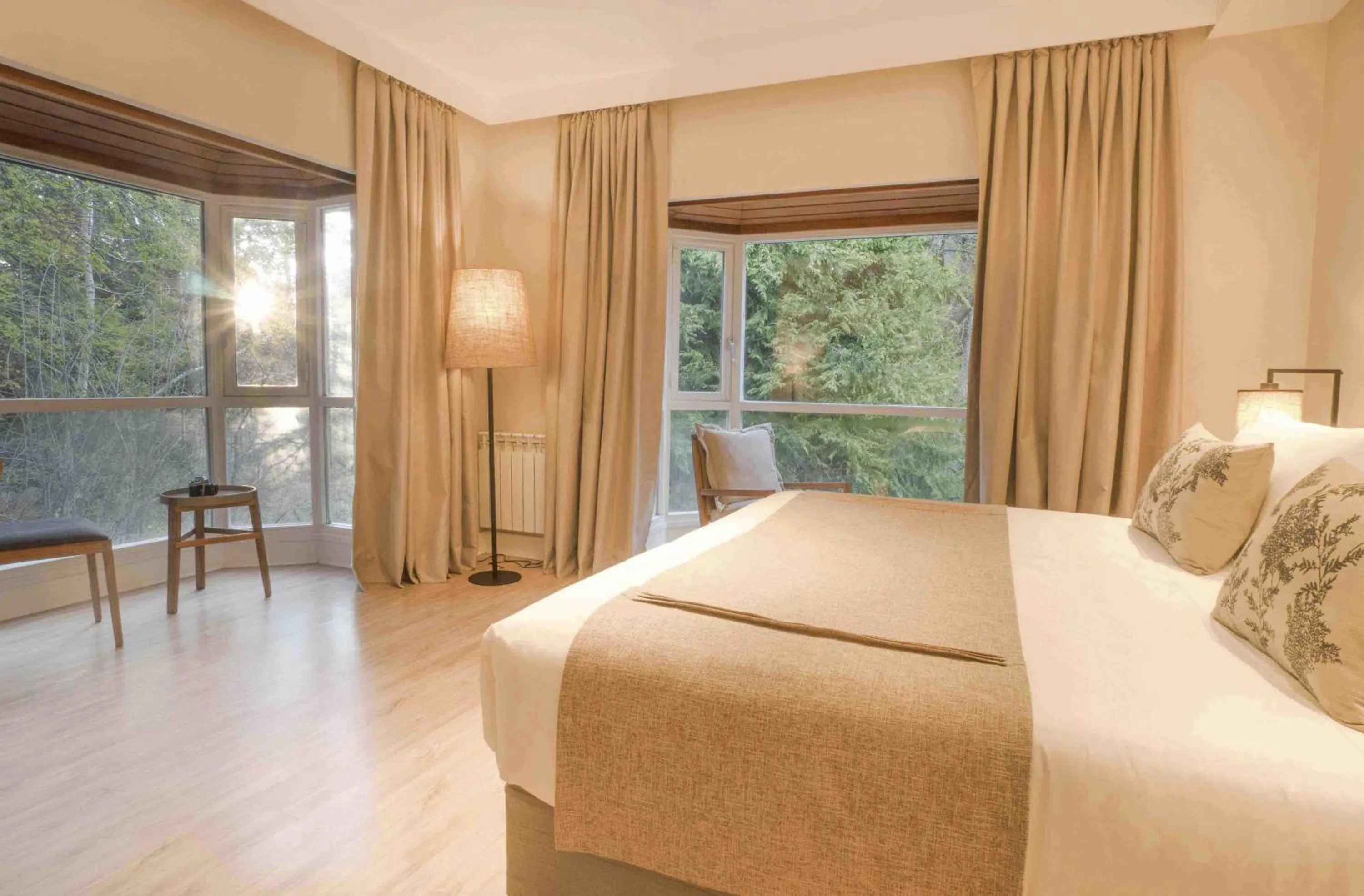 Bed in La Cascada Casa Patagónica by DON