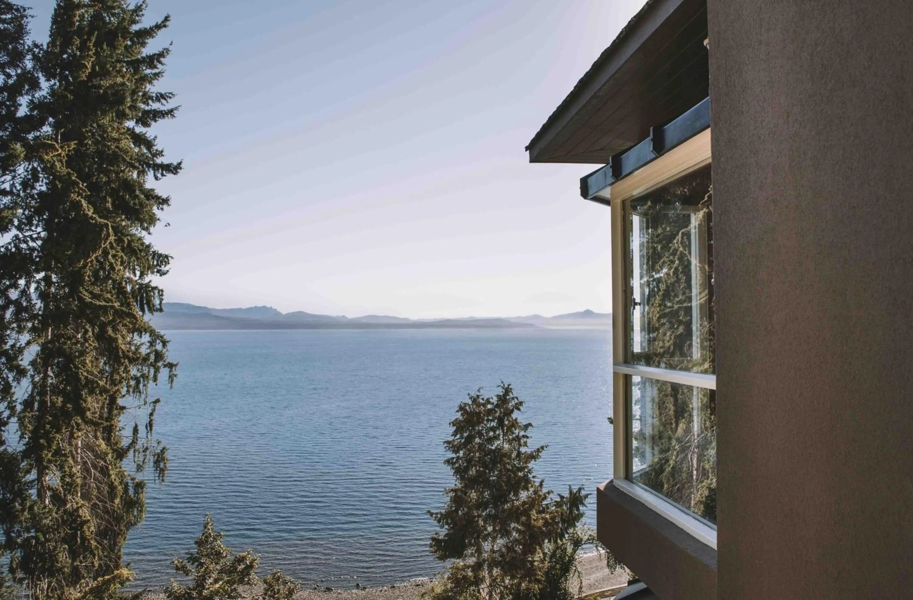 Natural landscape in La Cascada Casa Patagónica by DON