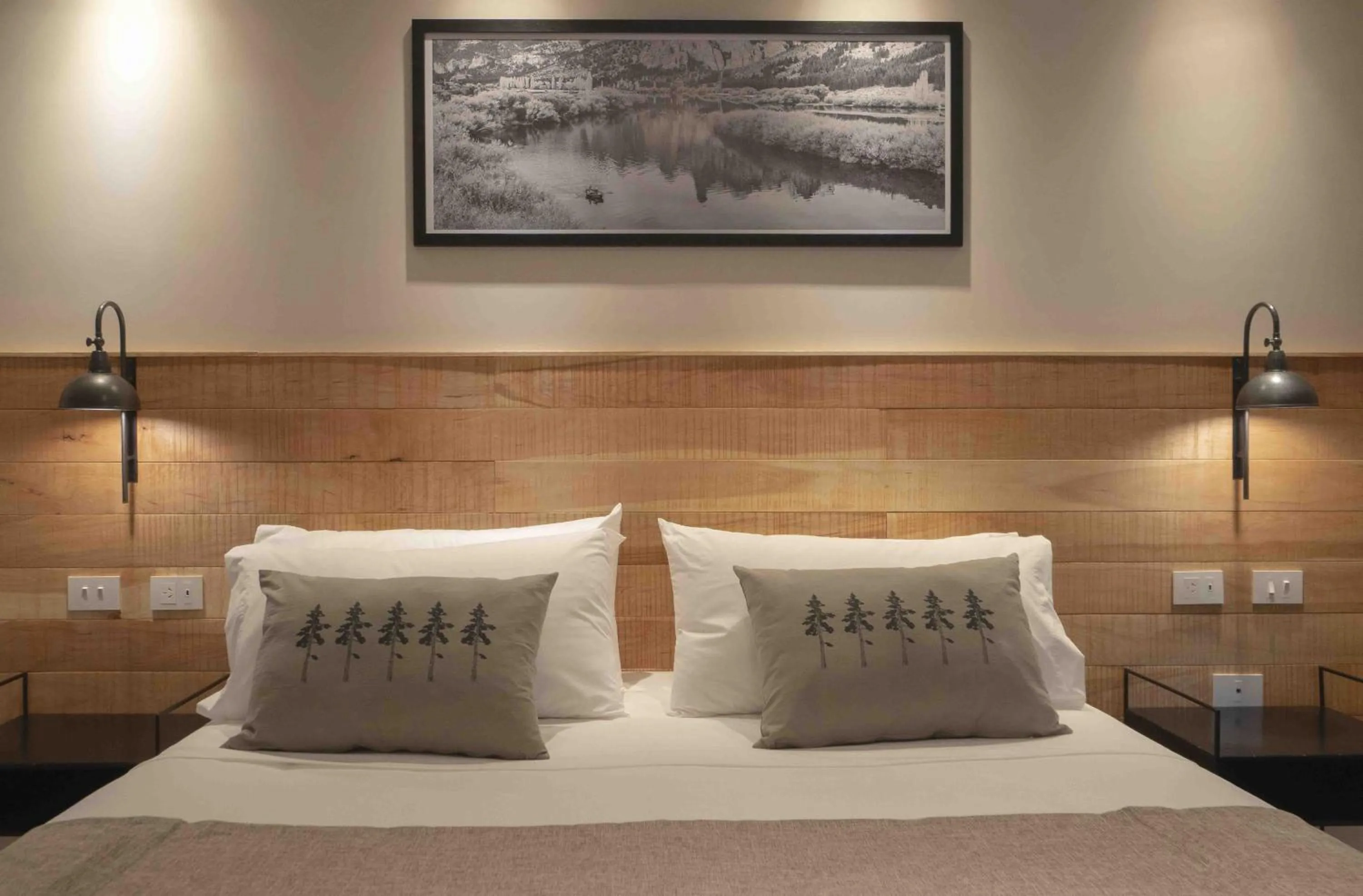 Bed in La Cascada Casa Patagónica by DON