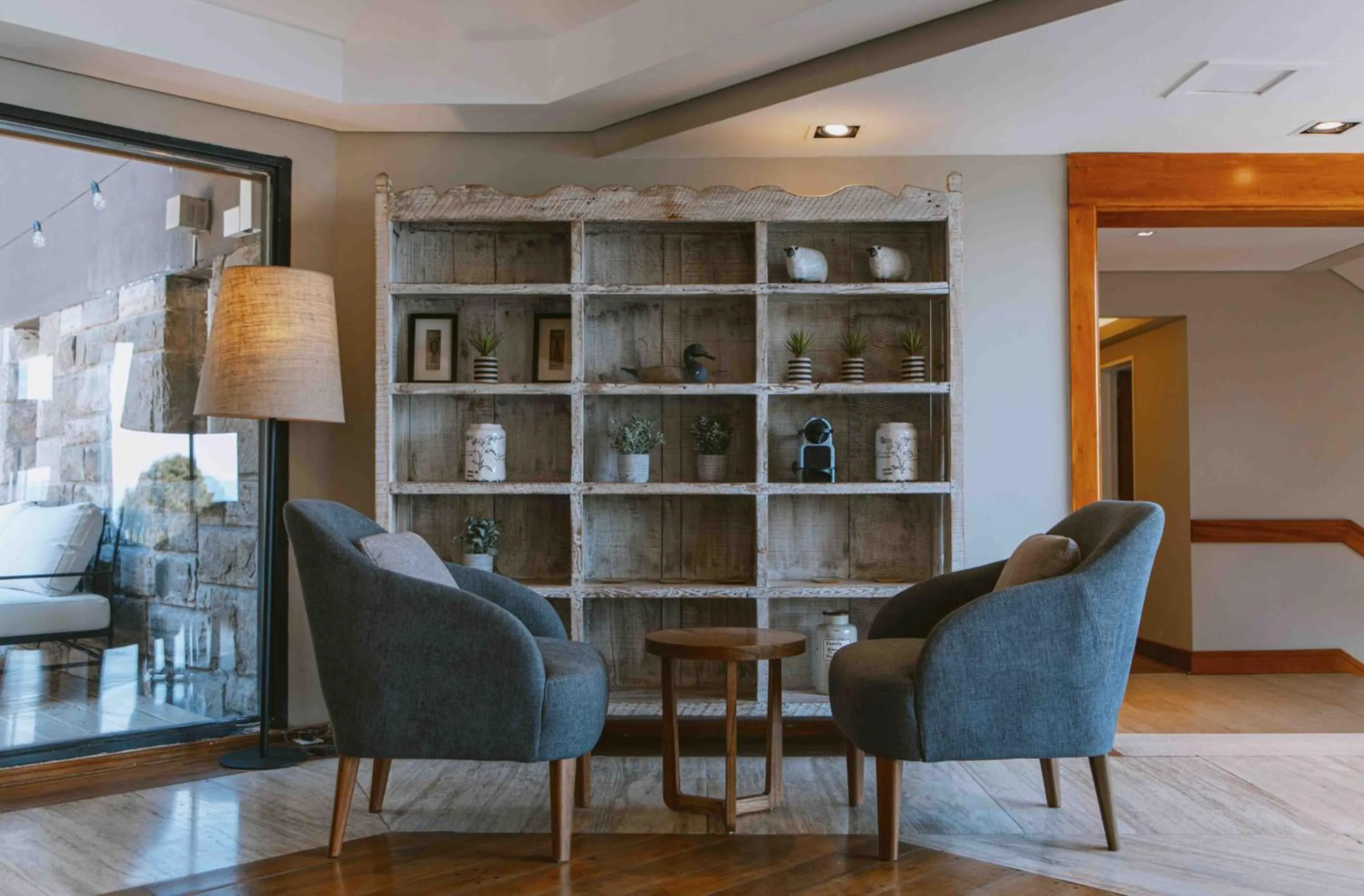 Living room in La Cascada Casa Patagónica by DON