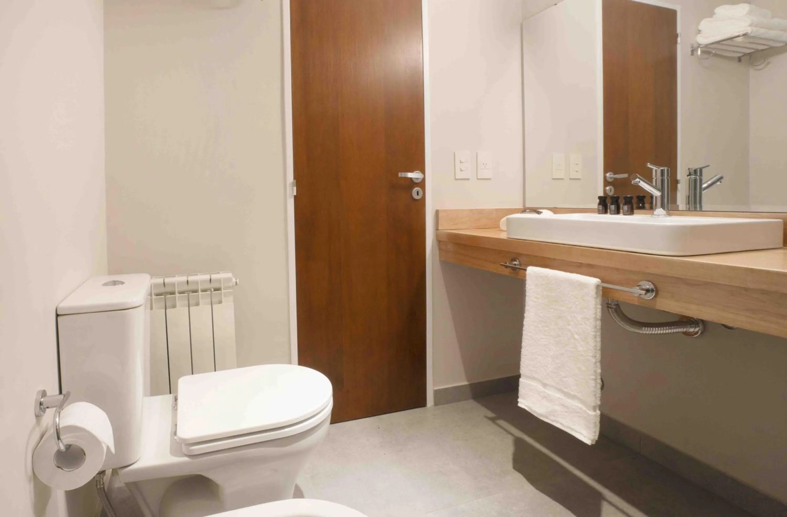 La Cascada Casa Patagónica by DON