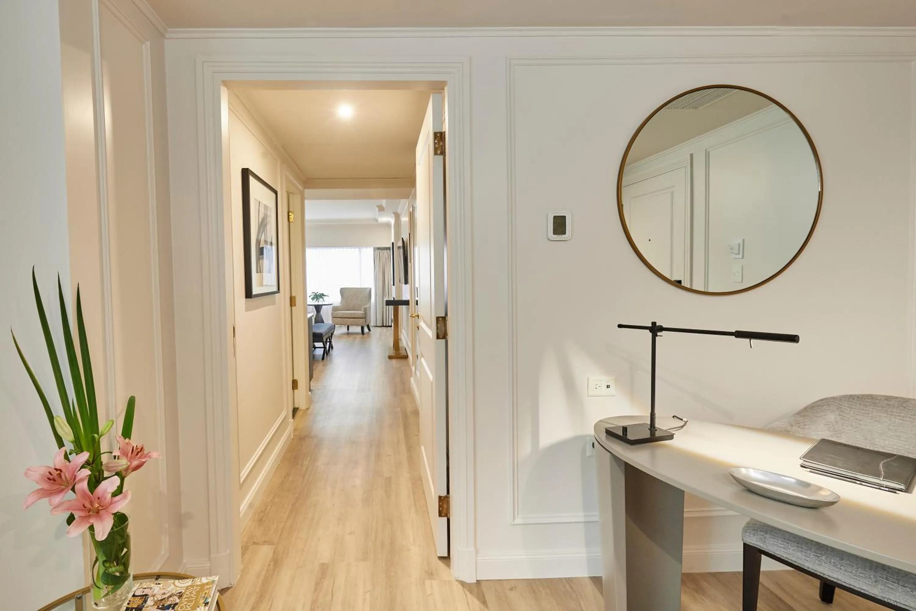 Seating area in Emperador Hotel Buenos Aires