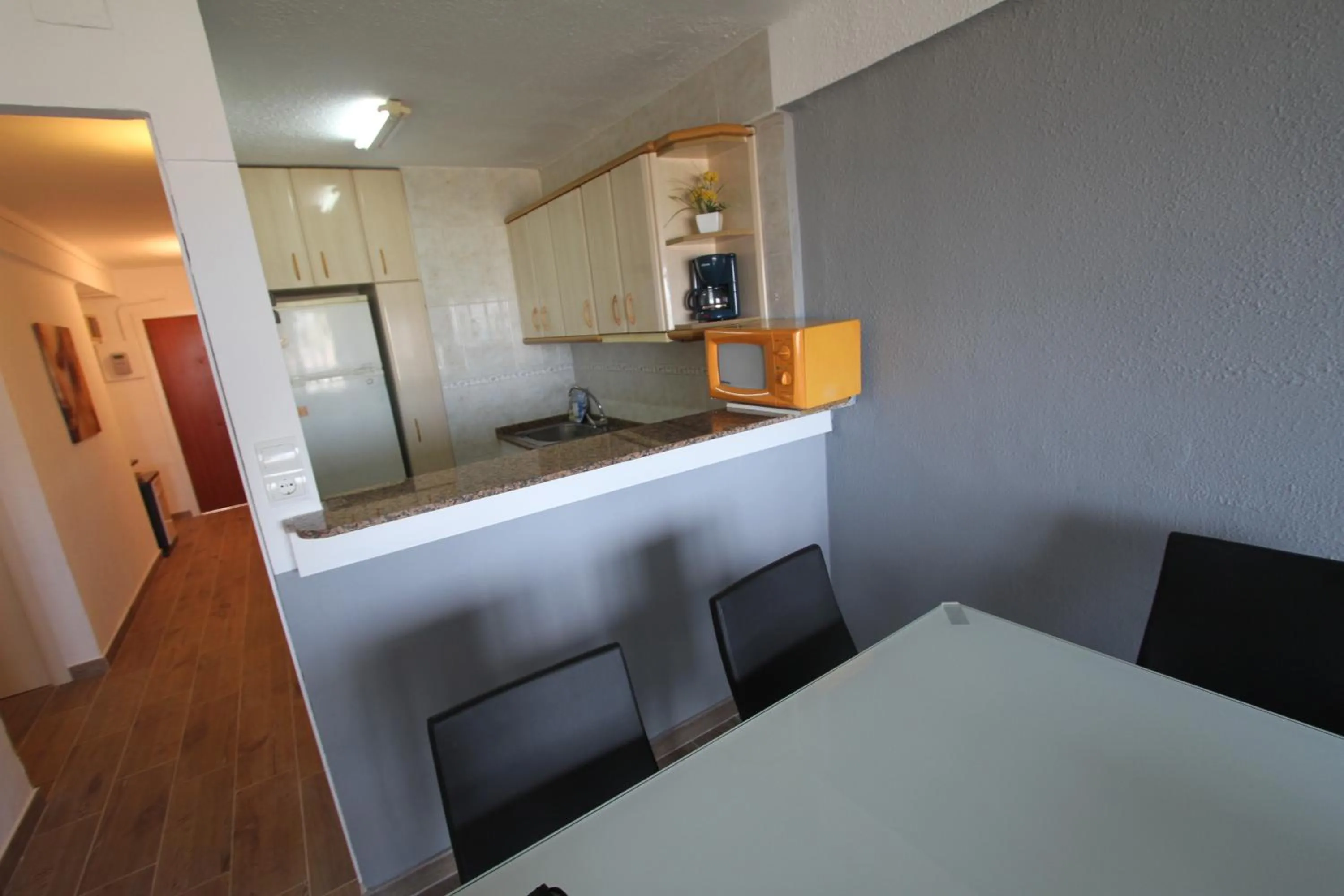 Kitchen or kitchenette, Bed in For a Stay Pineda Mar