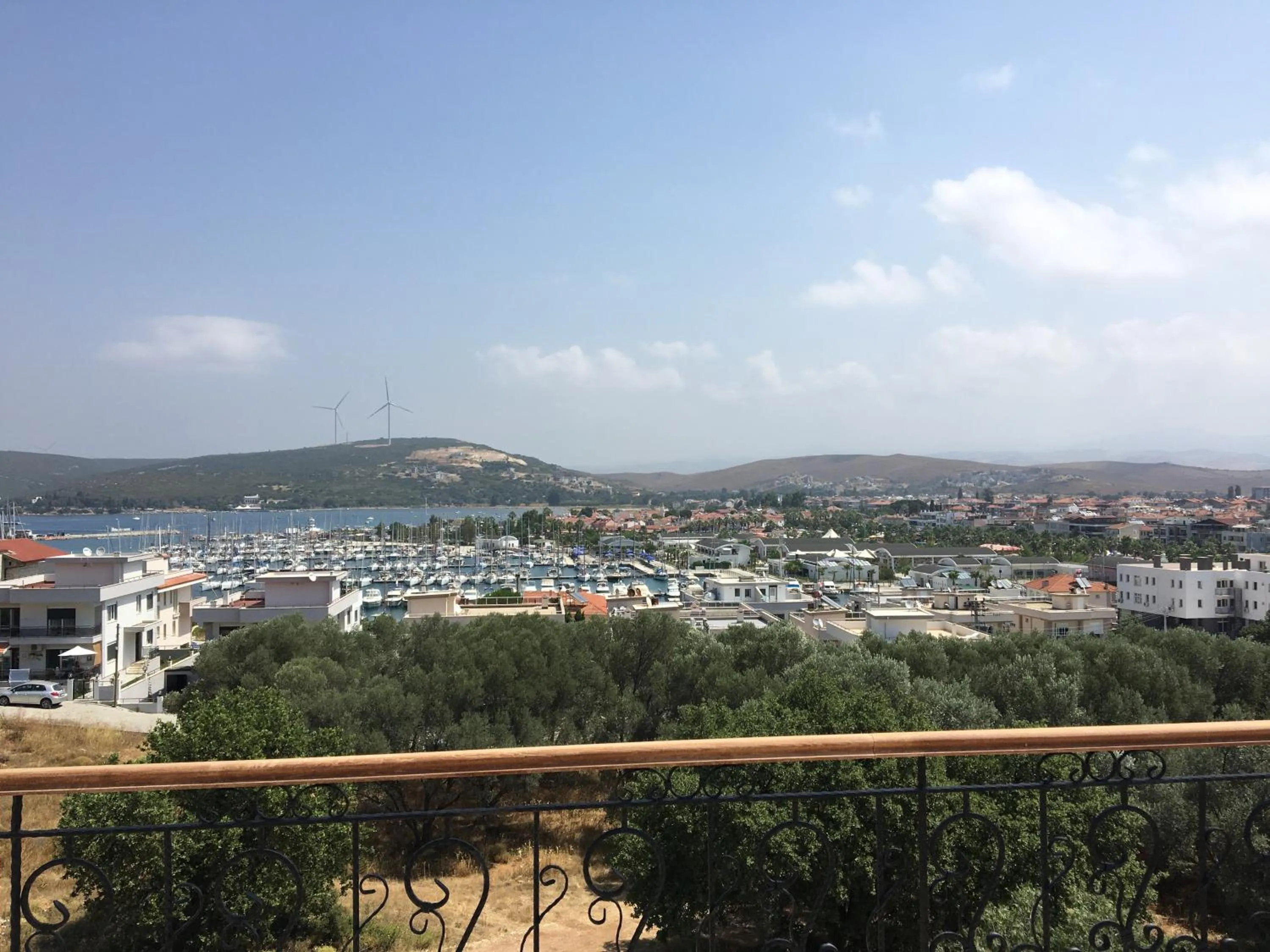 Day in Clementin Suits Sigacık