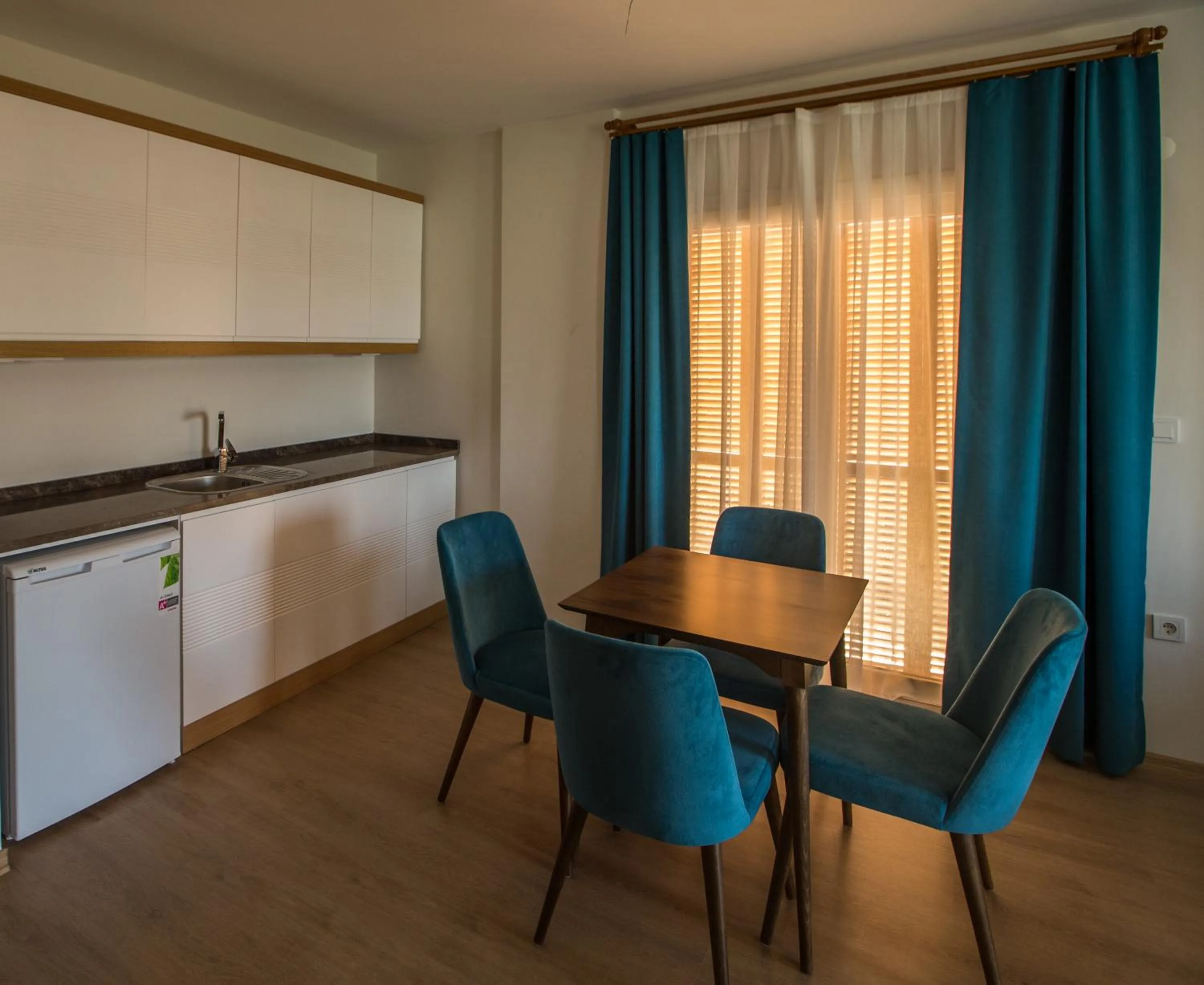 Day in Clementin Suits Sigacık