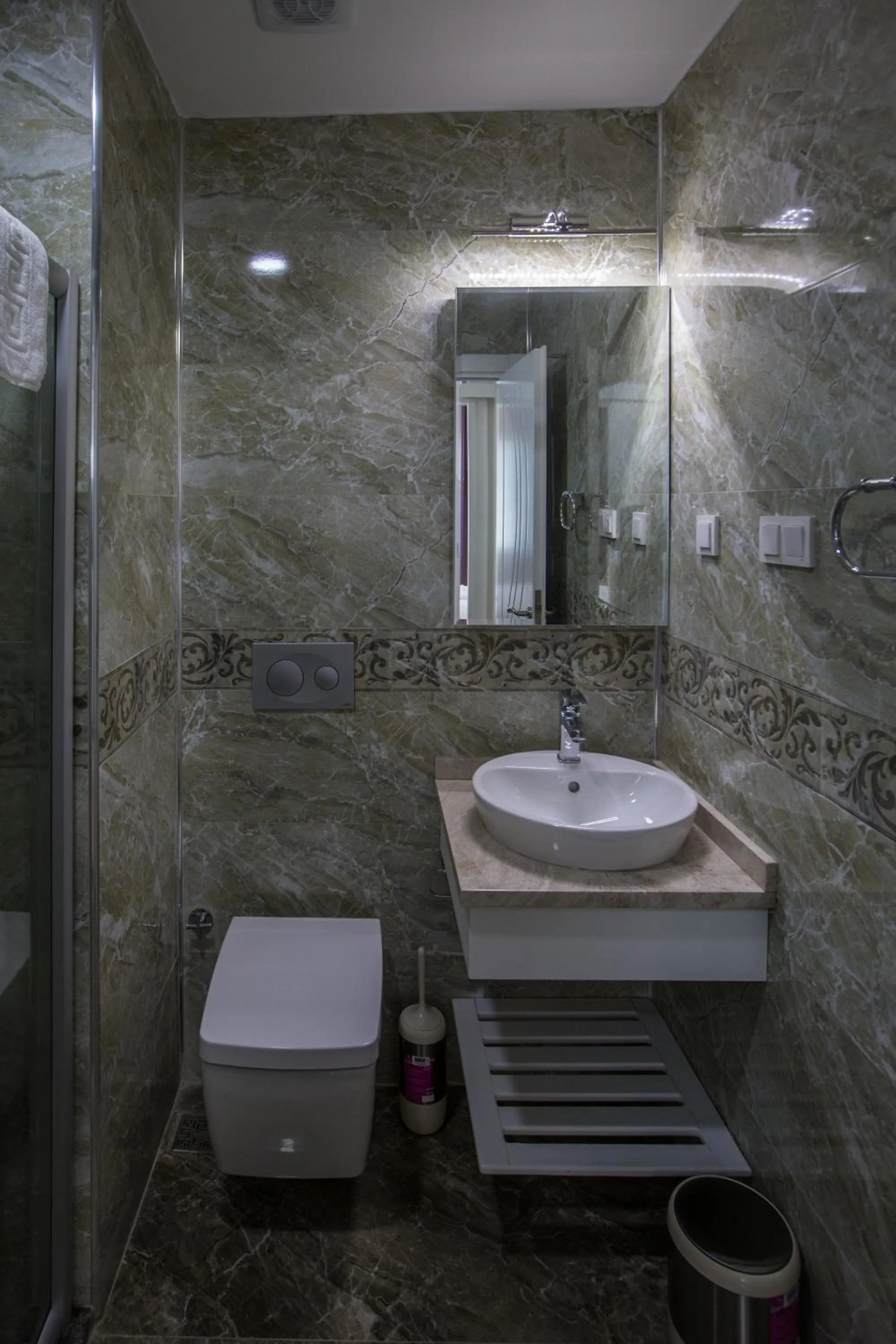 Bathroom in Clementin Suits Sigacık