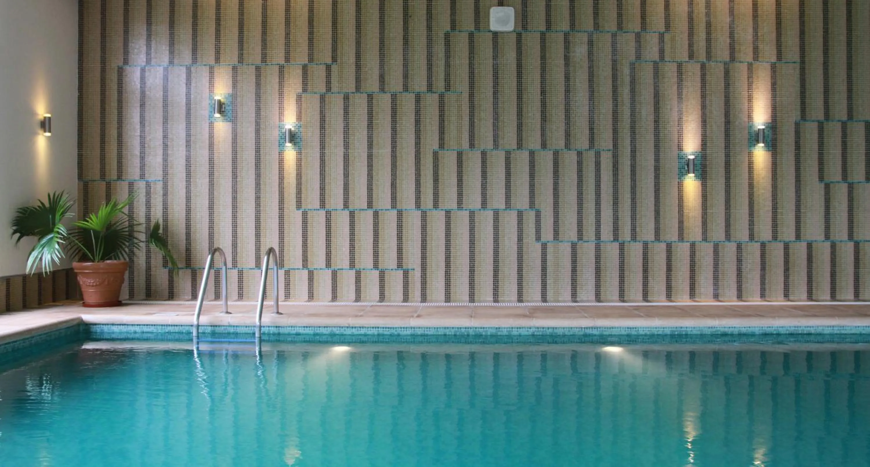 Swimming pool in Iguazú Grand Resort Spa & Casino