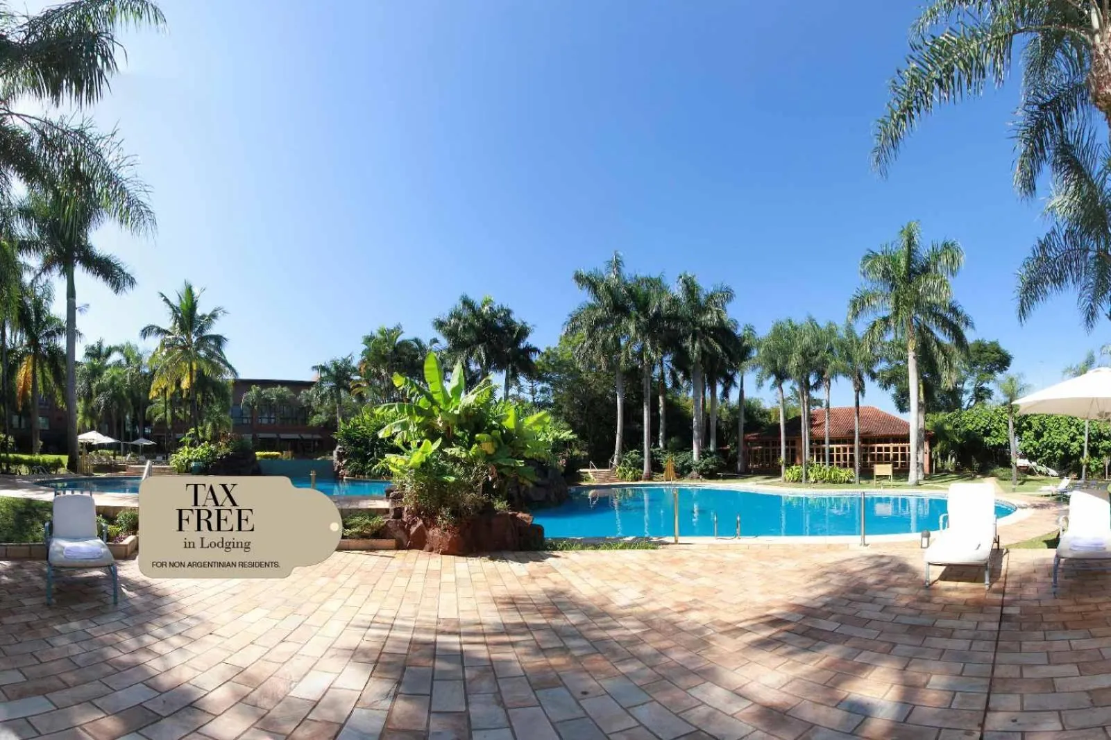 Swimming pool in Iguazú Grand Resort Spa & Casino