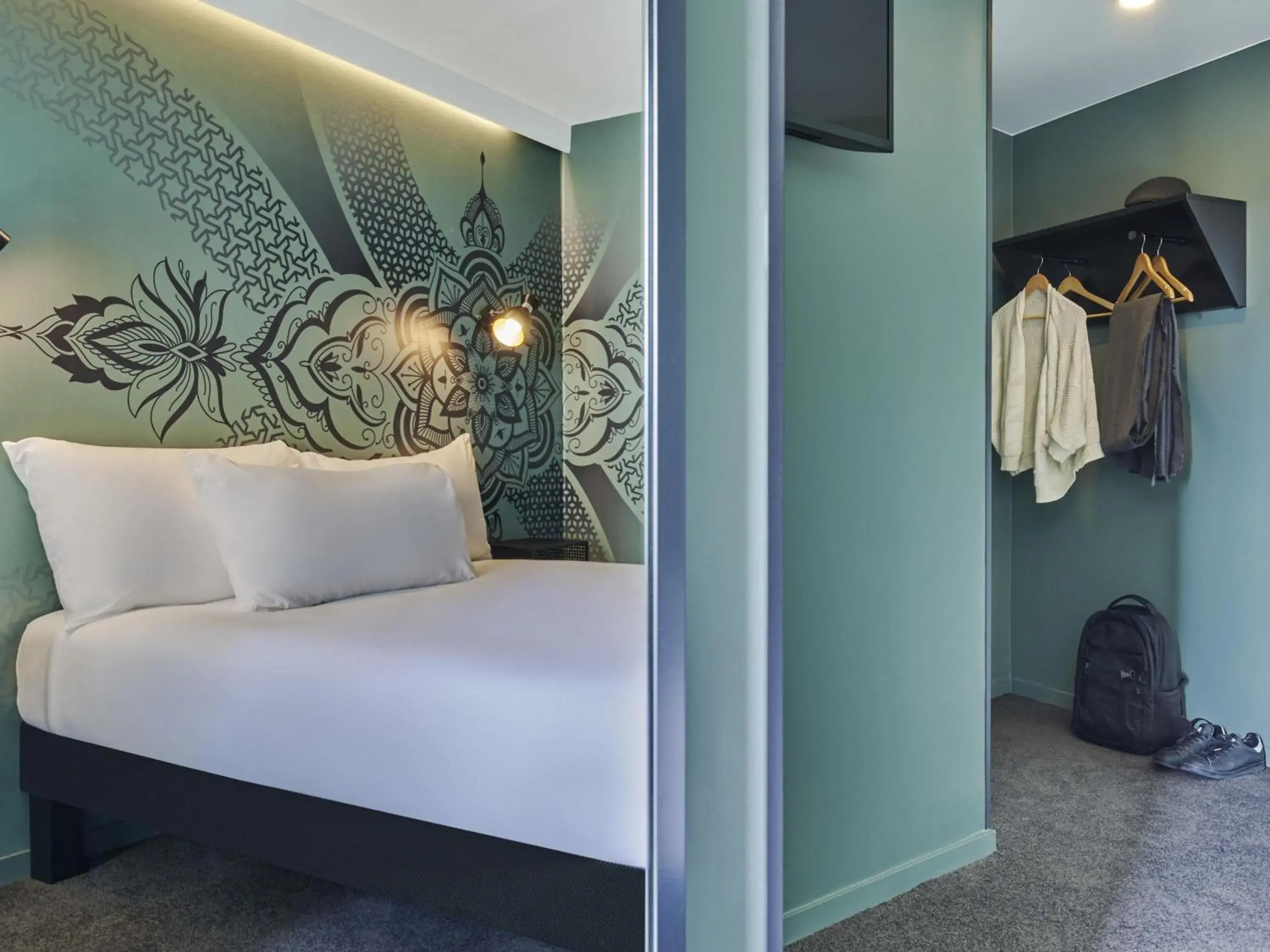 Bedroom, Bed in Ibis Styles Paris Gare de l'Est Magenta Bedroom, Bed in Ibis Styles Paris Gare de l'Est Magenta