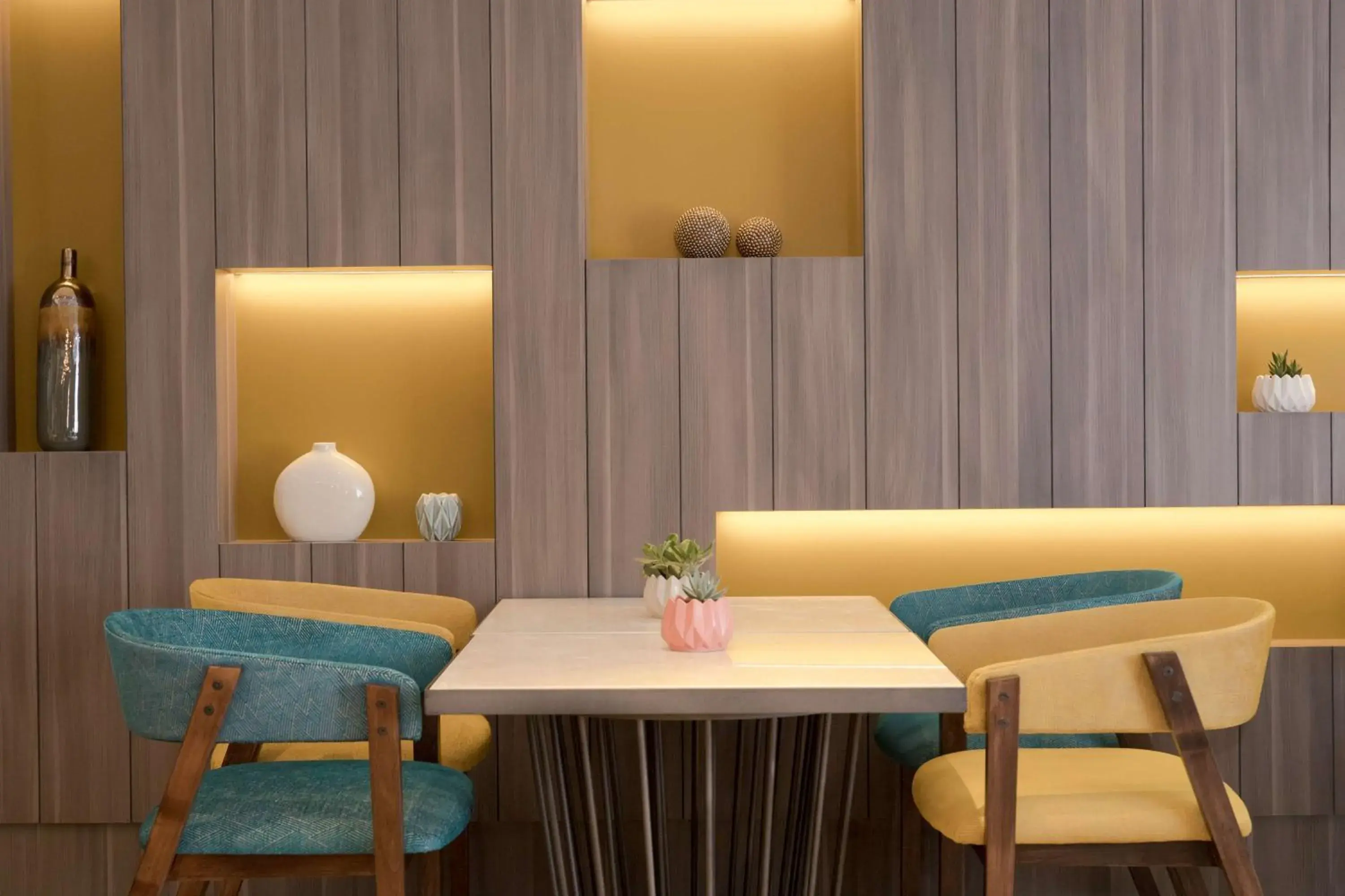 Lounge or bar in NH Buenos Aires 9 de Julio Lounge or bar in NH Buenos Aires 9 de Julio