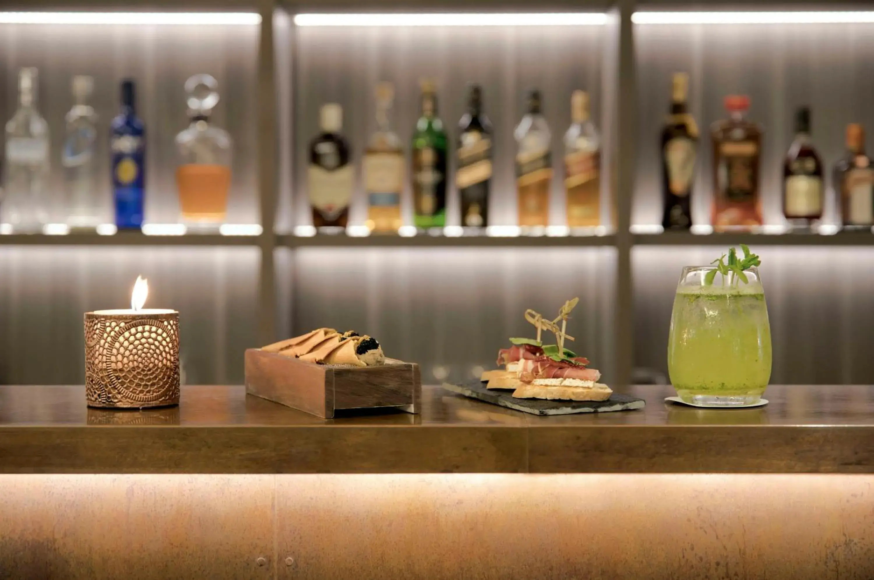 Lounge or bar in NH Buenos Aires 9 de Julio Lounge or bar in NH Buenos Aires 9 de Julio