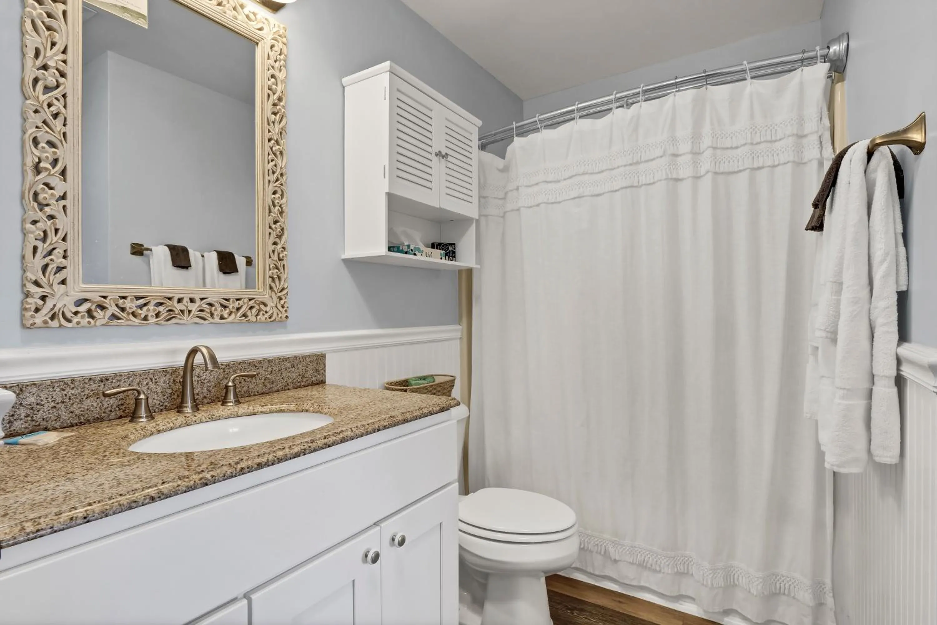 Bathroom in Sandpeddler Inn and Suites