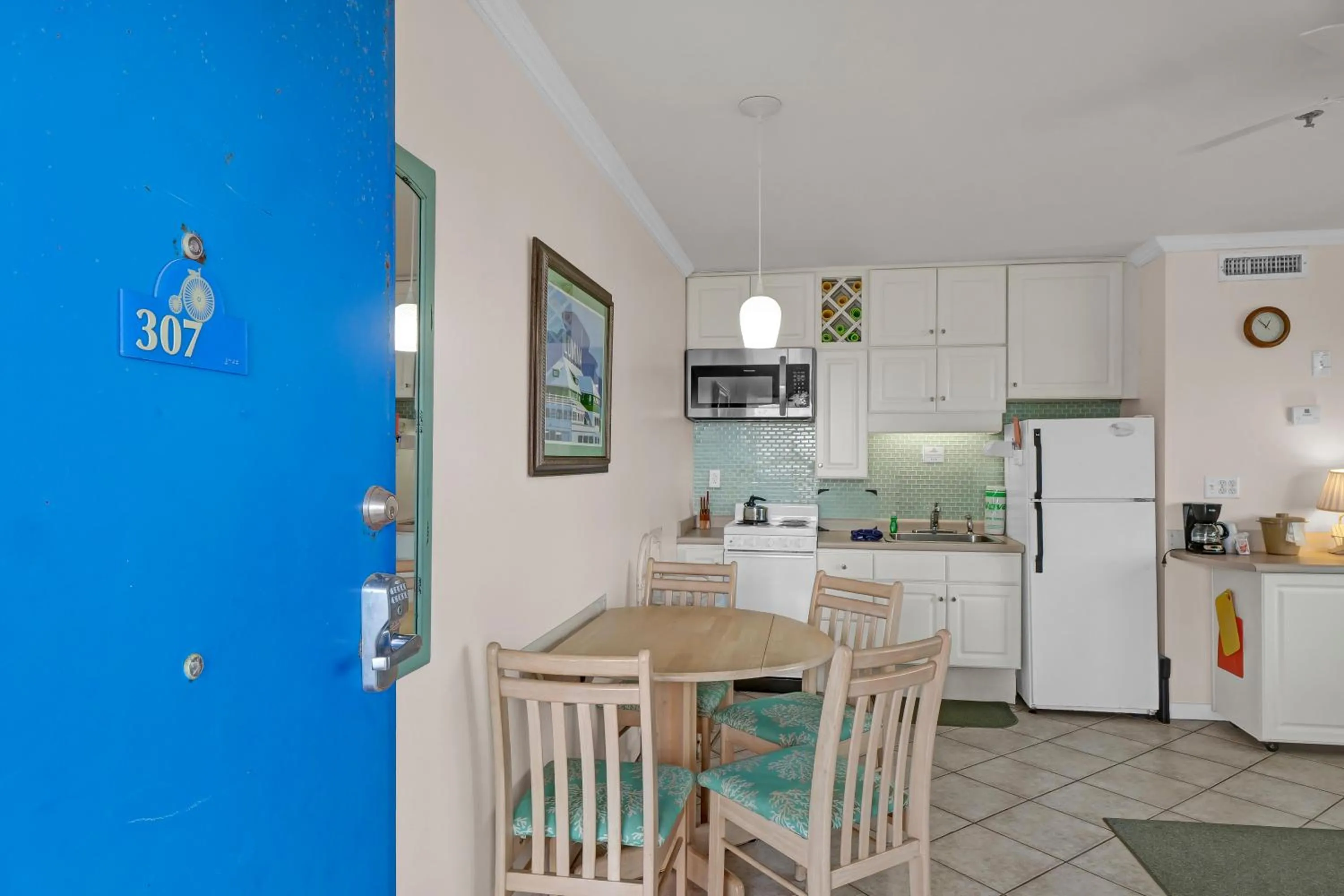 Sandpeddler Inn and Suites