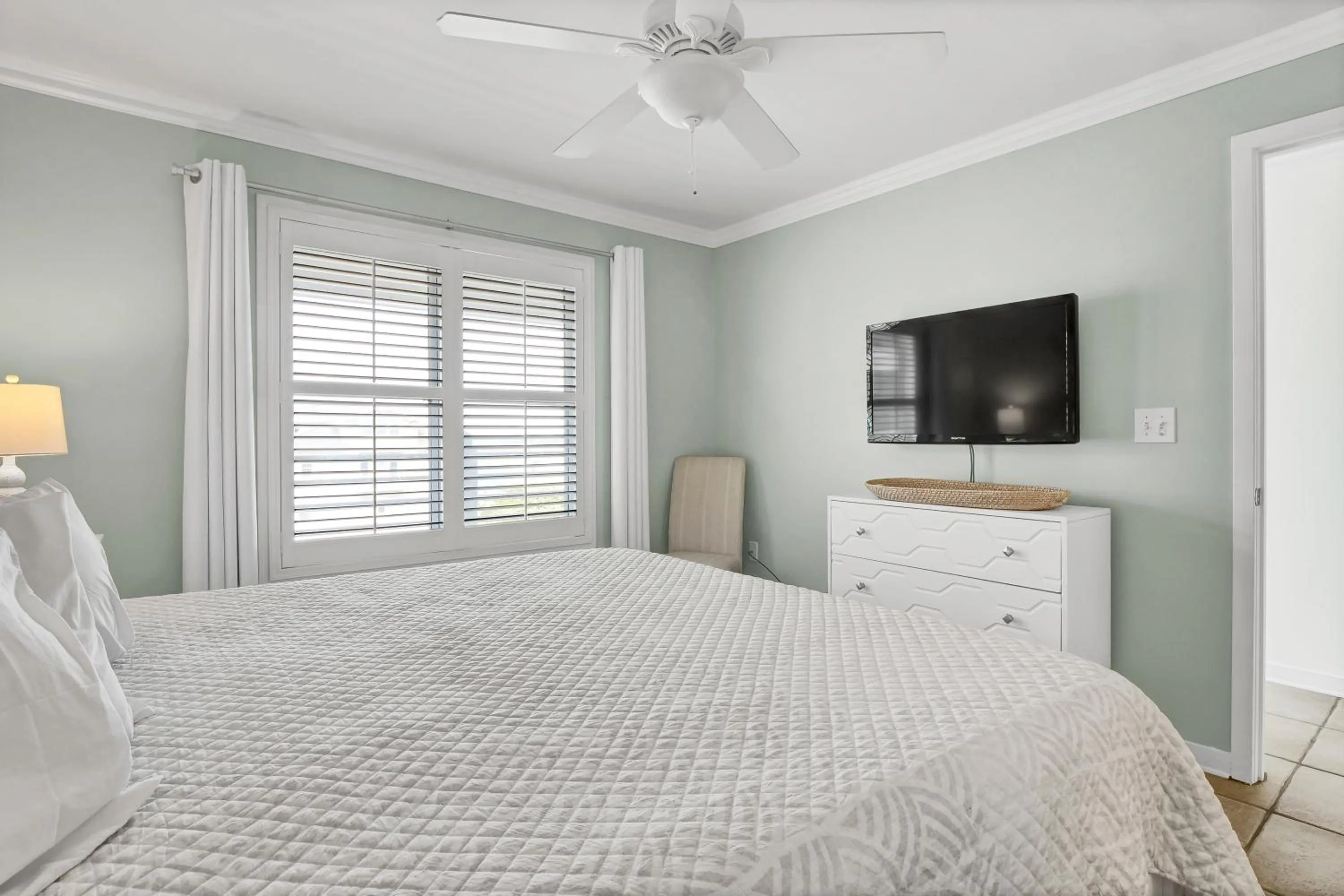 Bed in Sandpeddler Inn and Suites