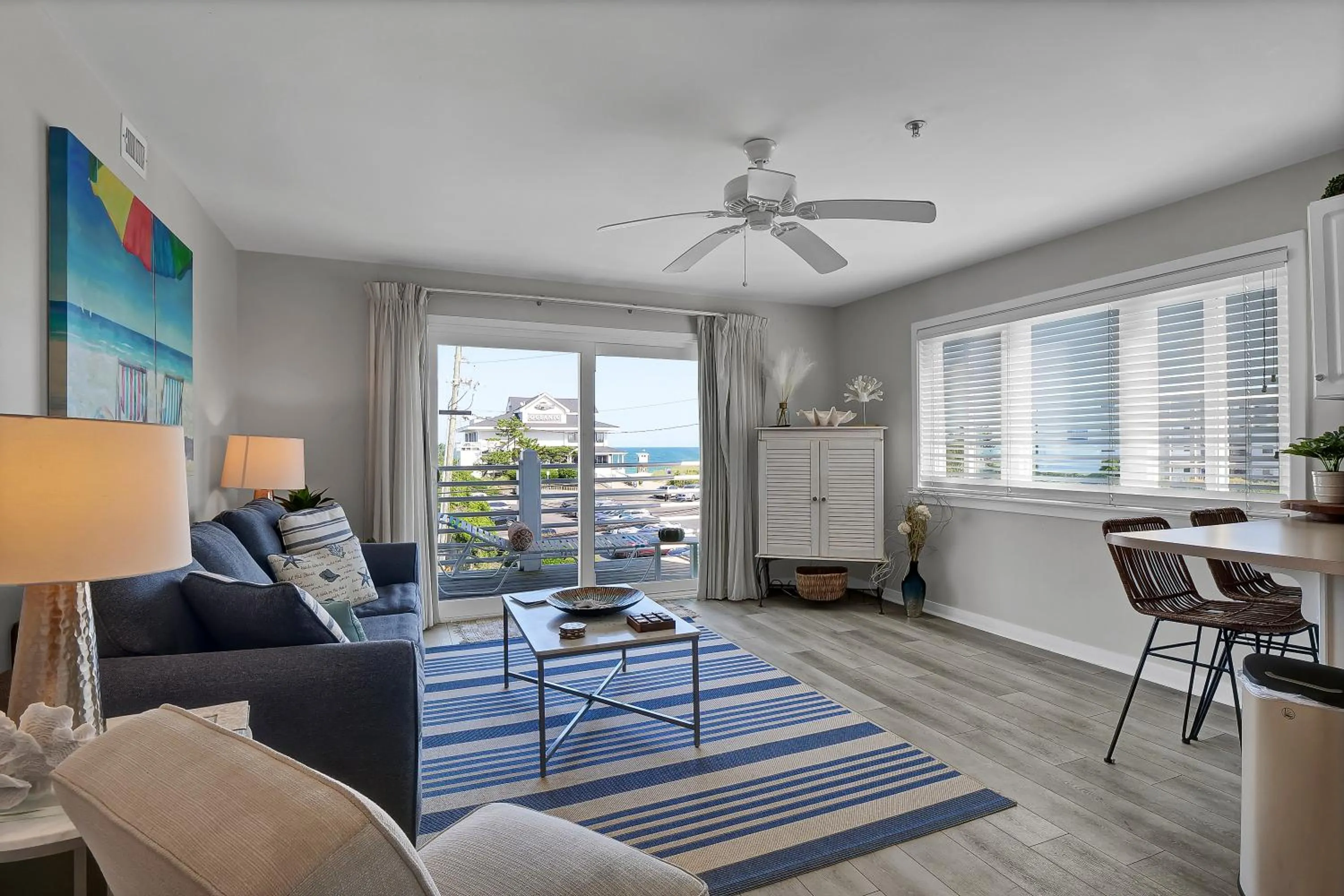 Living room in Sandpeddler Inn and Suites