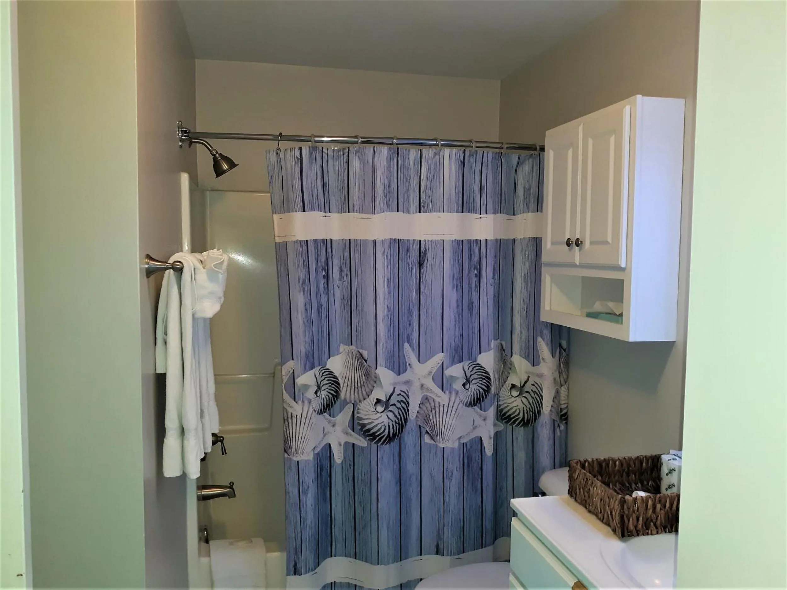 Bathroom in Sandpeddler Inn and Suites