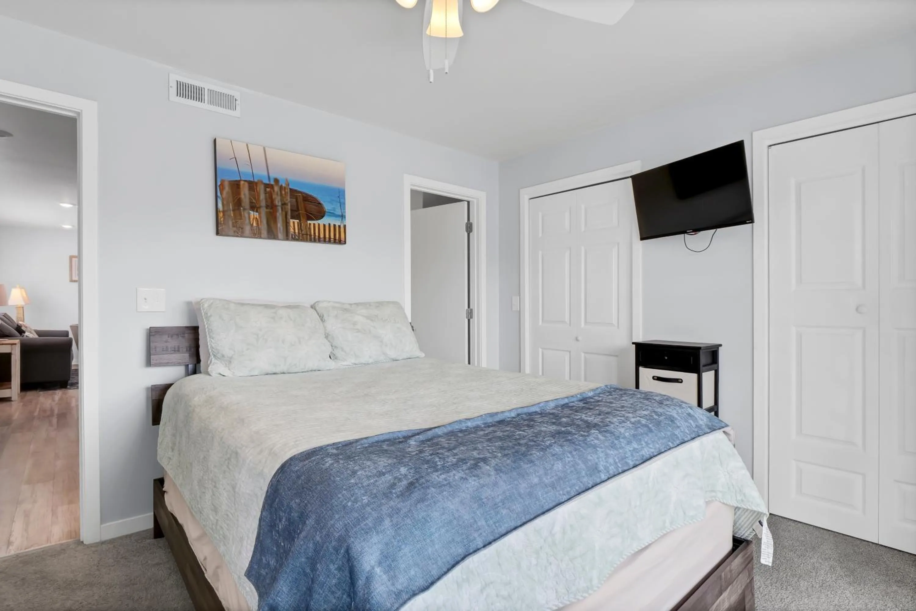 Bed in Sandpeddler Inn and Suites