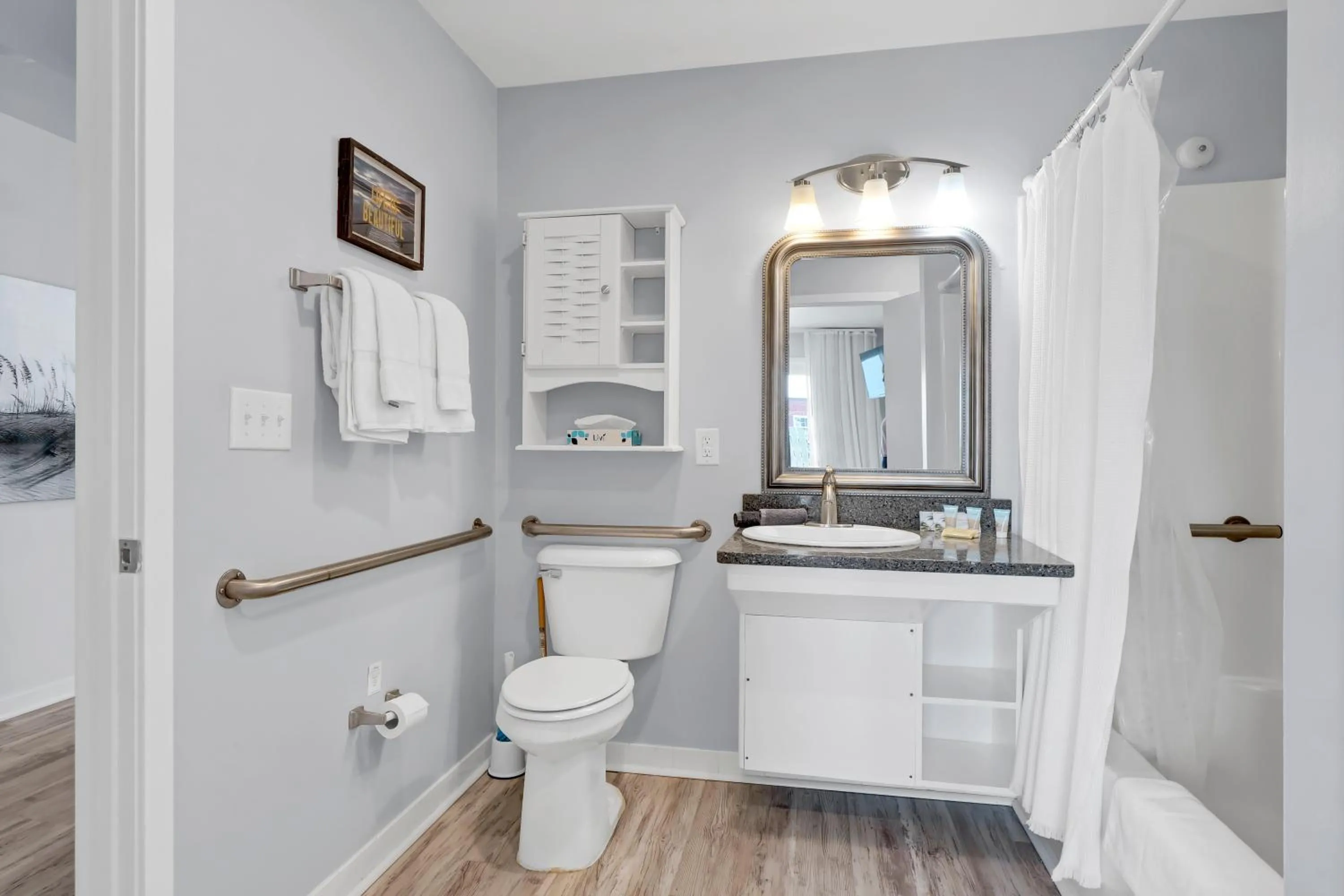 Shower in Sandpeddler Inn and Suites