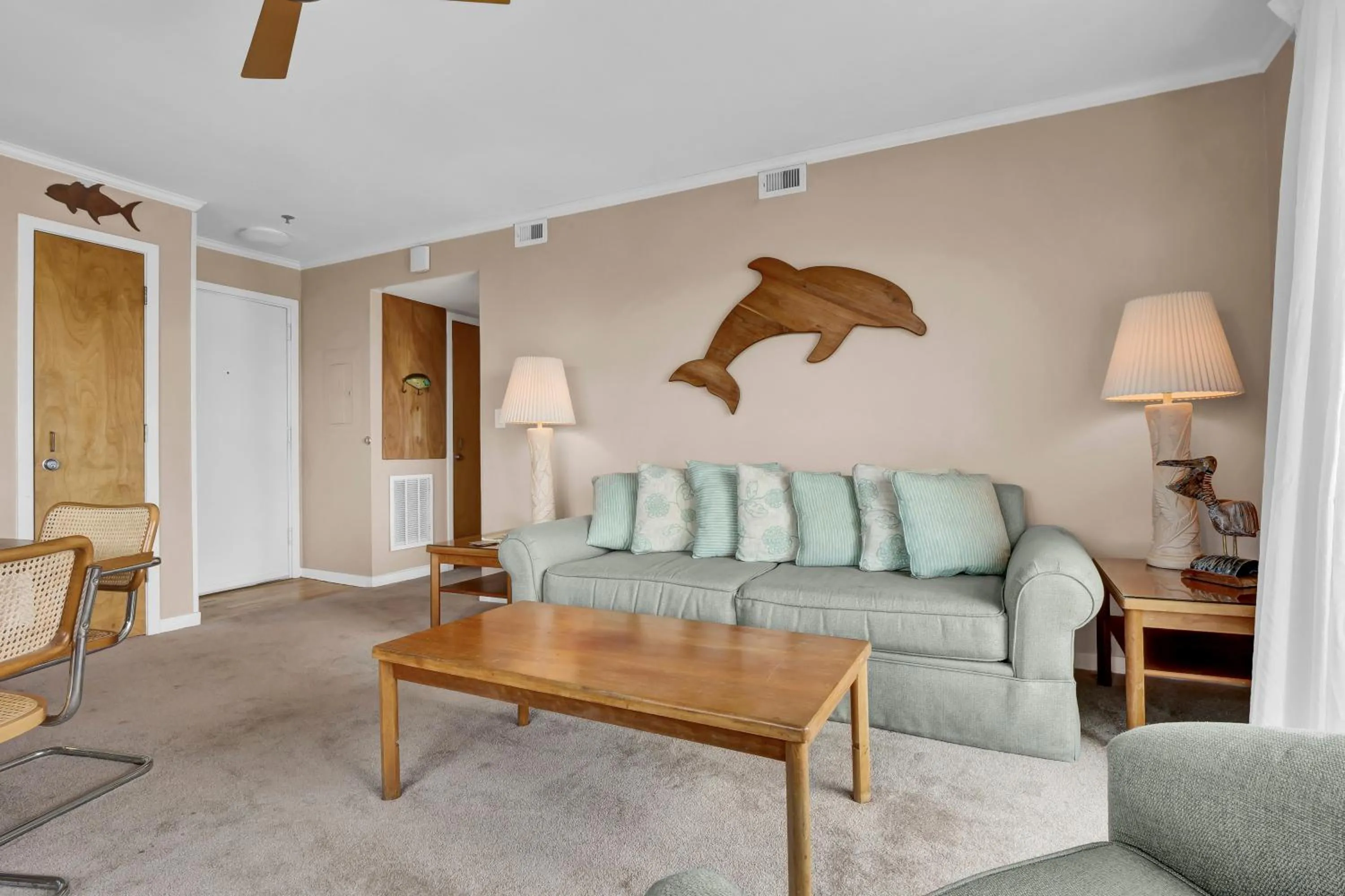 Living room in Sandpeddler Inn and Suites