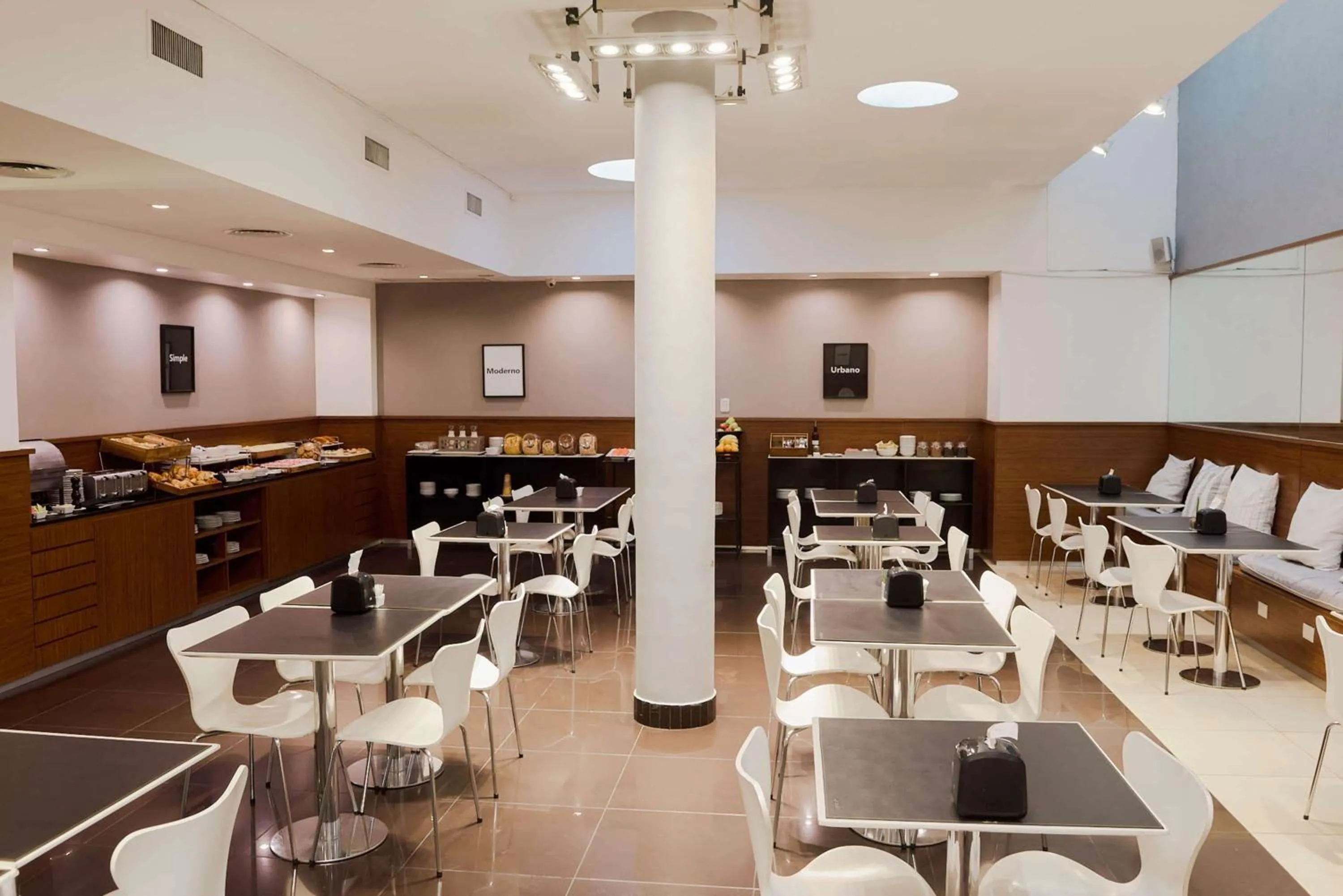 Restaurant/places to eat in Dazzler by Wyndham Buenos Aires Maipu