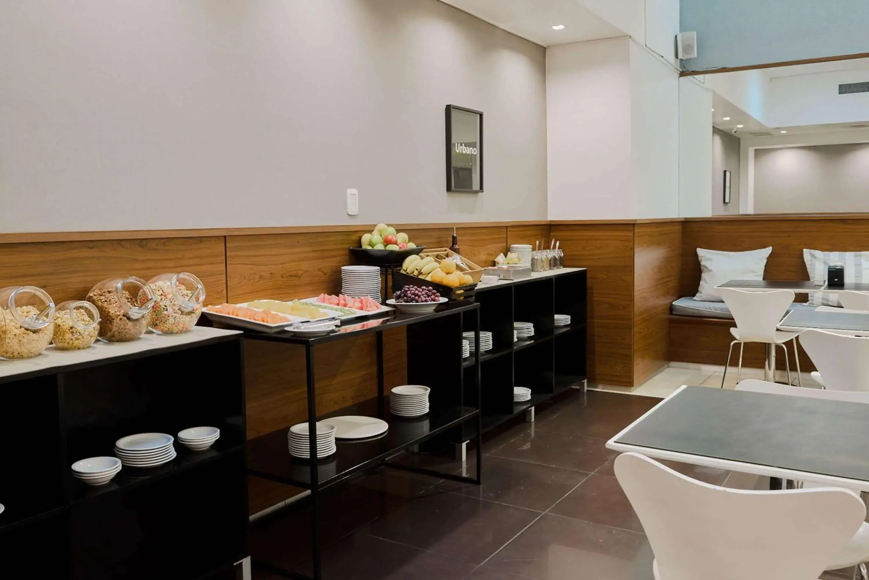 Restaurant/places to eat in Dazzler by Wyndham Buenos Aires Maipu Restaurant/places to eat in Dazzler by Wyndham Buenos Aires Maipu