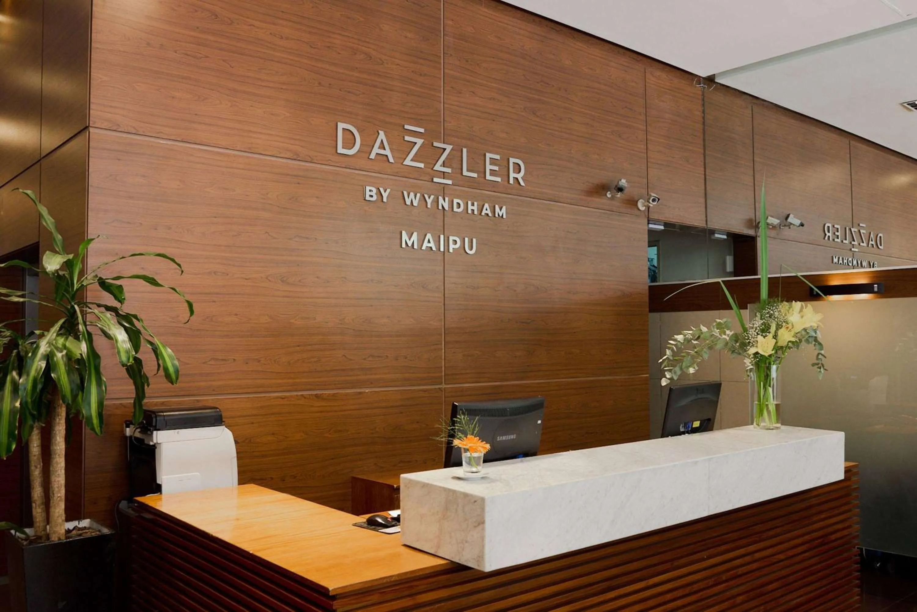 Lobby or reception in Dazzler by Wyndham Buenos Aires Maipu