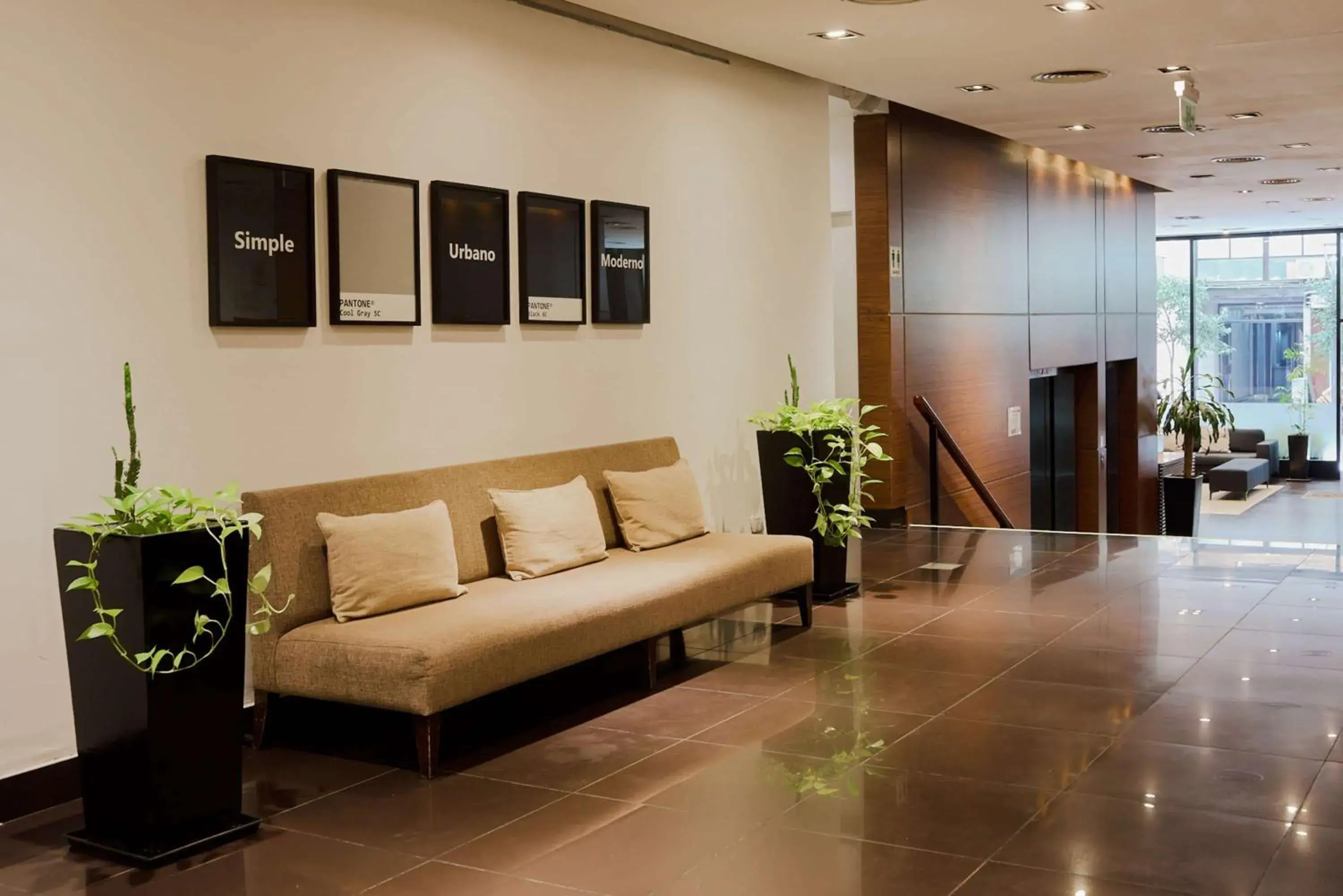 Lobby or reception in Dazzler by Wyndham Buenos Aires Maipu Lobby or reception in Dazzler by Wyndham Buenos Aires Maipu