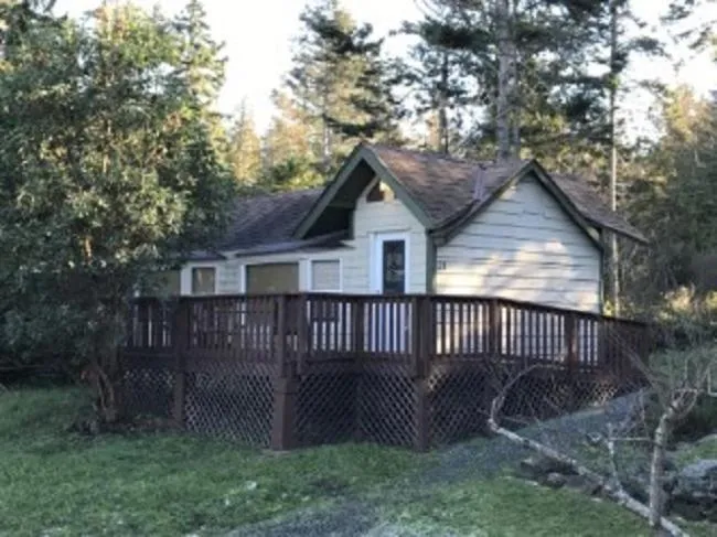 Property building in The Surf Lodge and Pub