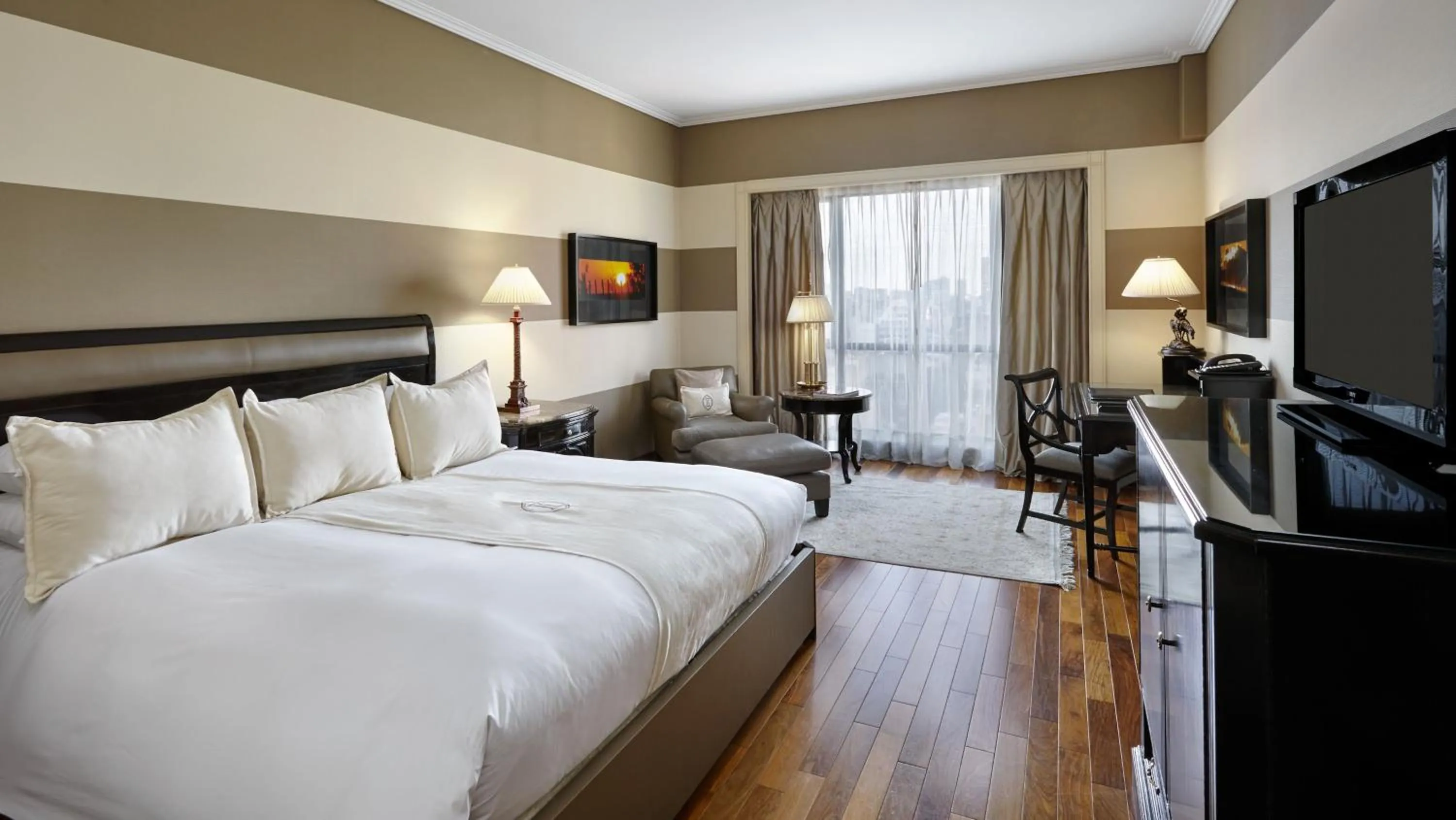 Photo of the whole room, Bed in InterContinental Buenos Aires by IHG