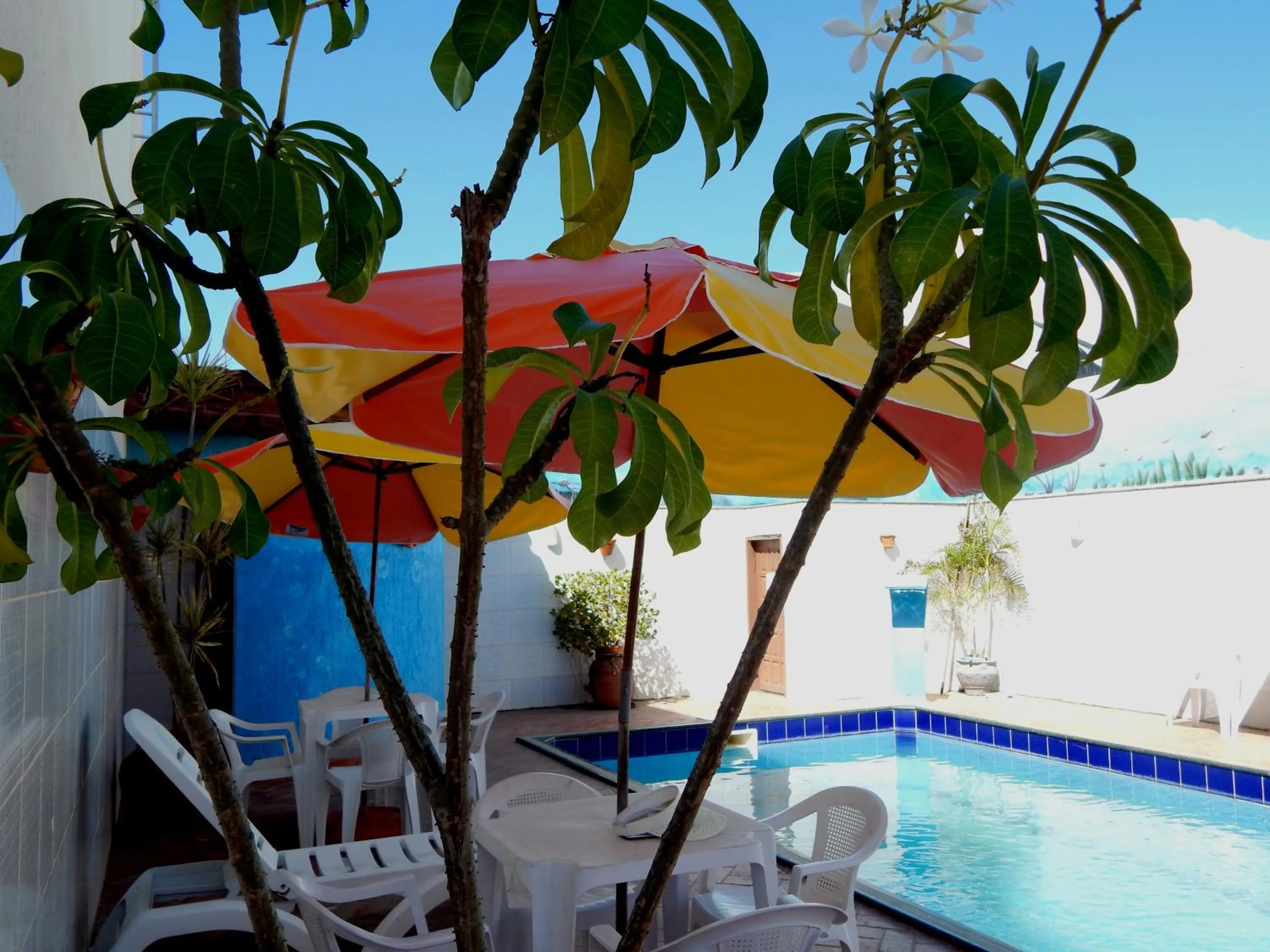 Swimming pool in Pousada Maresias Guriri
