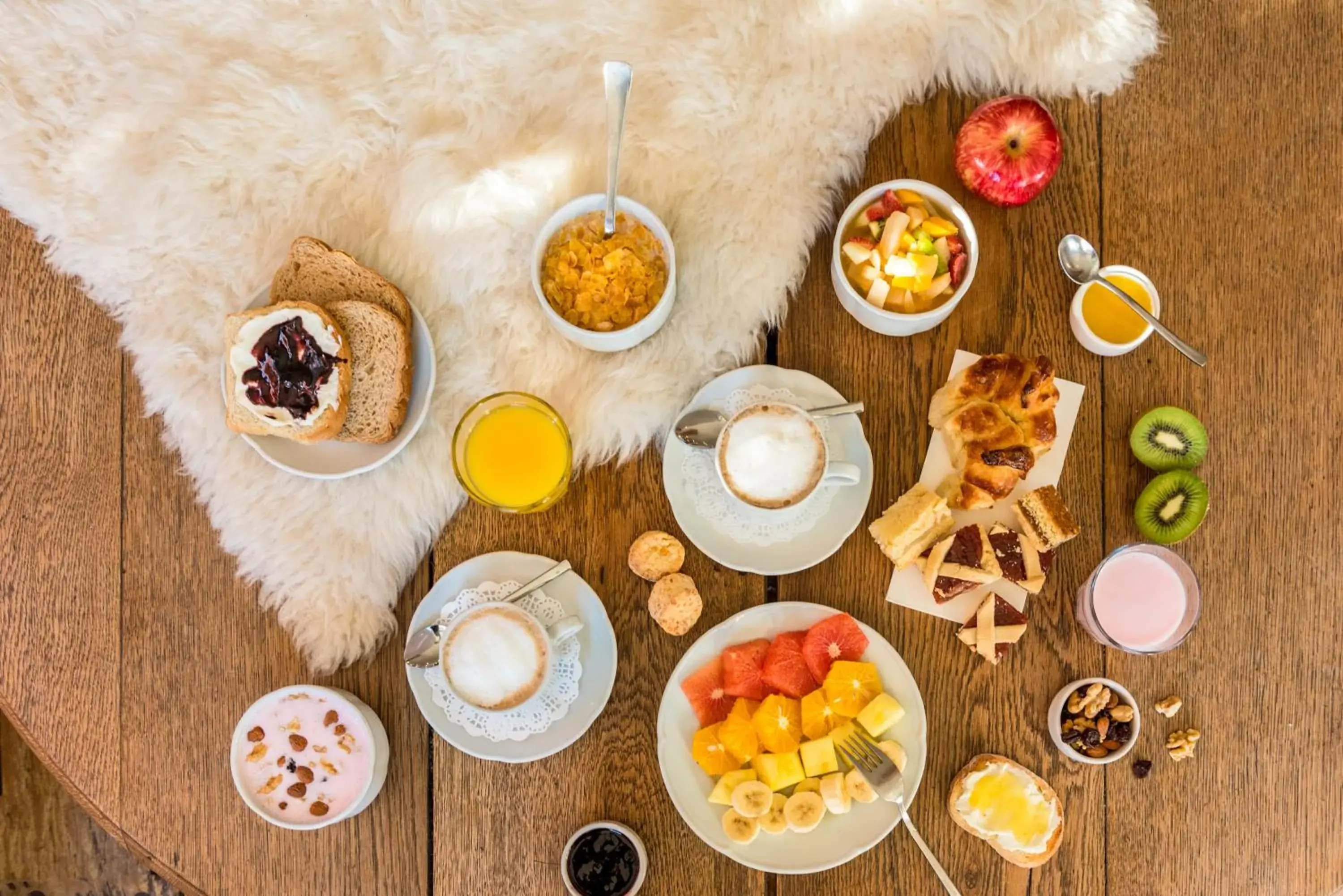 Buffet breakfast in Rincón del Calafate Buffet breakfast in Rincón del Calafate