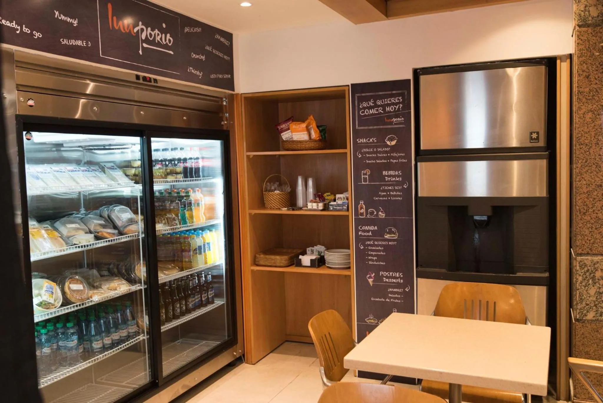 Restaurant/places to eat in Holiday Inn Express Puerto Madero by IHG