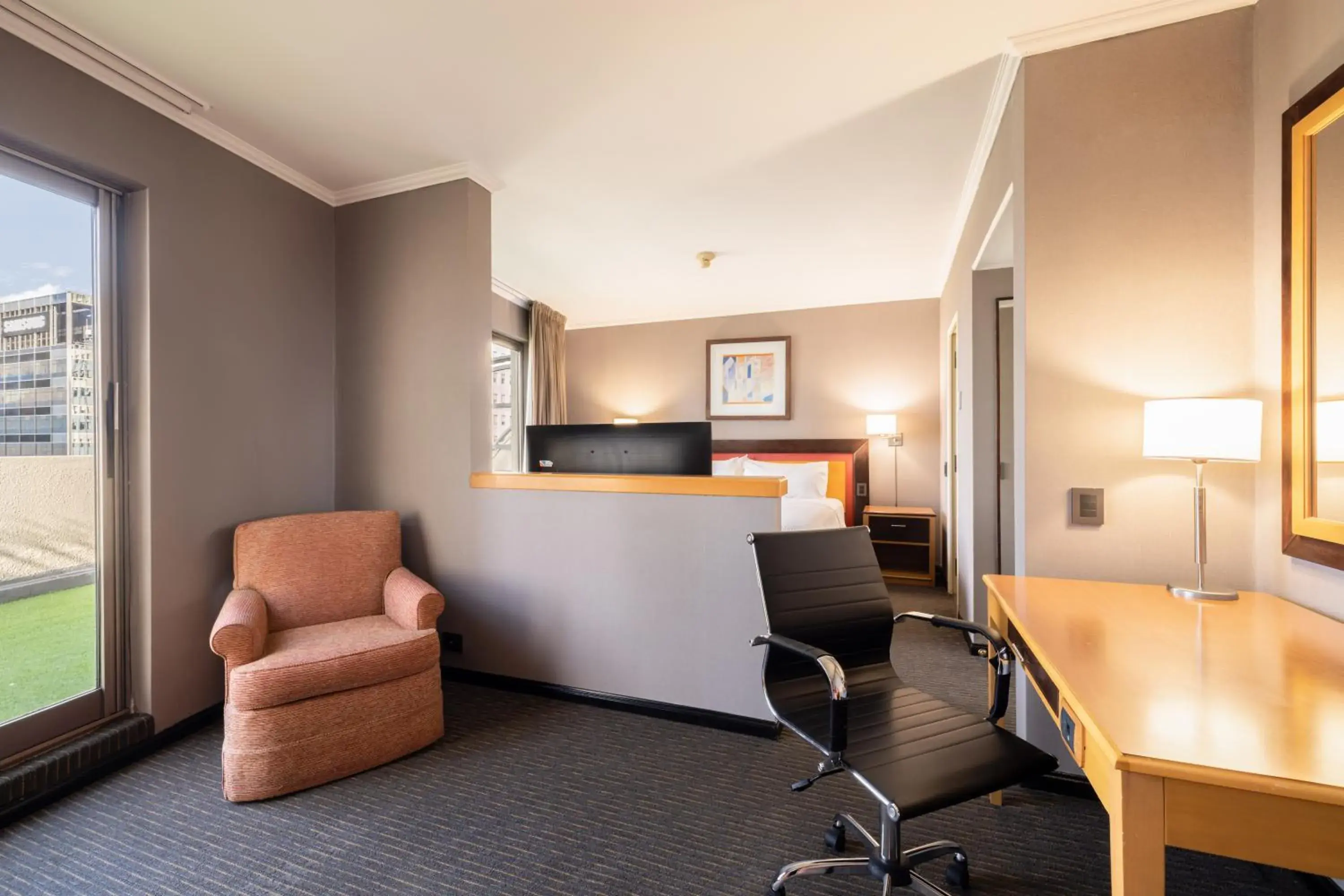 King Suite with City View in Holiday Inn Express Puerto Madero by IHG King Suite with City View in Holiday Inn Express Puerto Madero by IHG