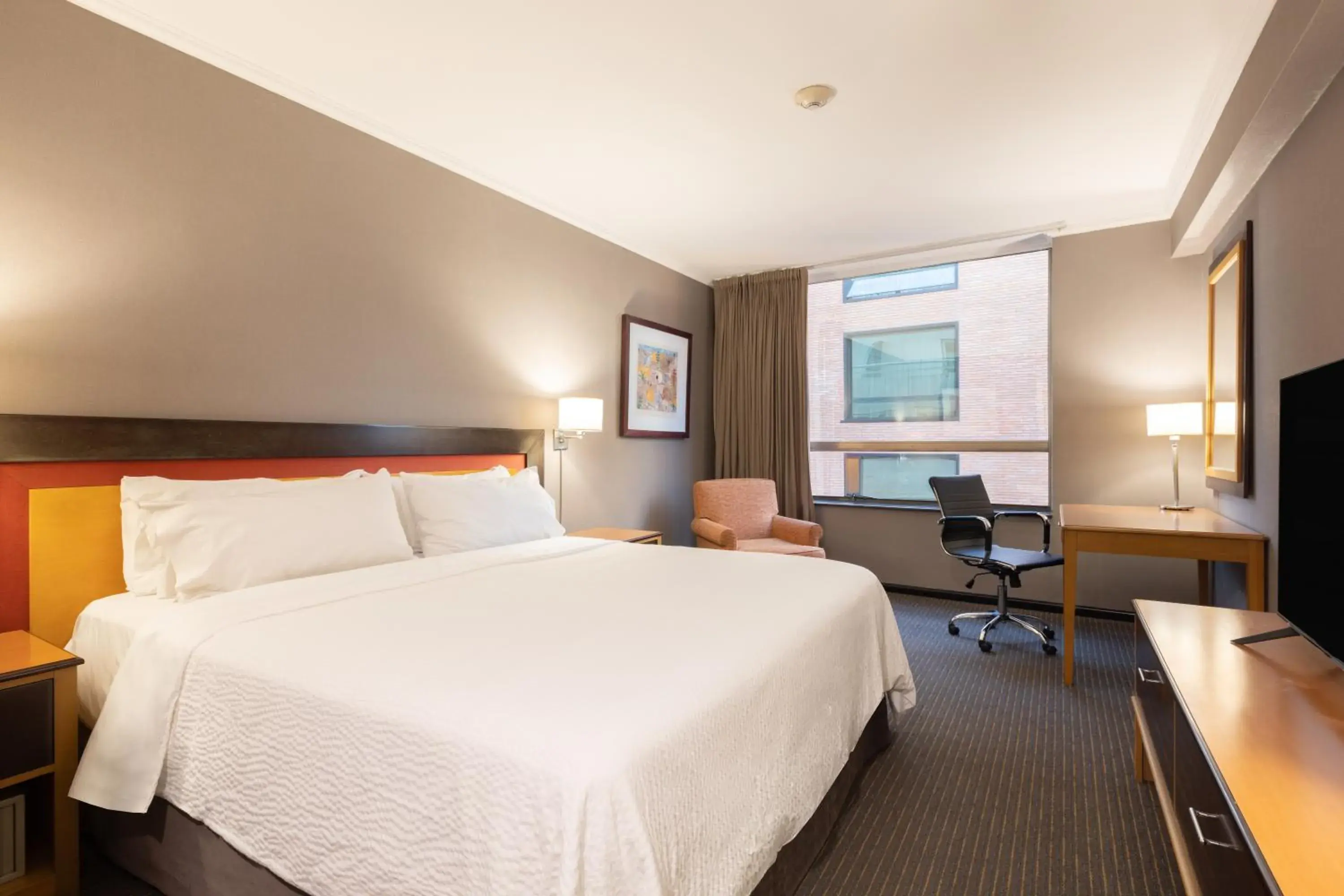 Bed in Holiday Inn Express Puerto Madero by IHG Bed in Holiday Inn Express Puerto Madero by IHG