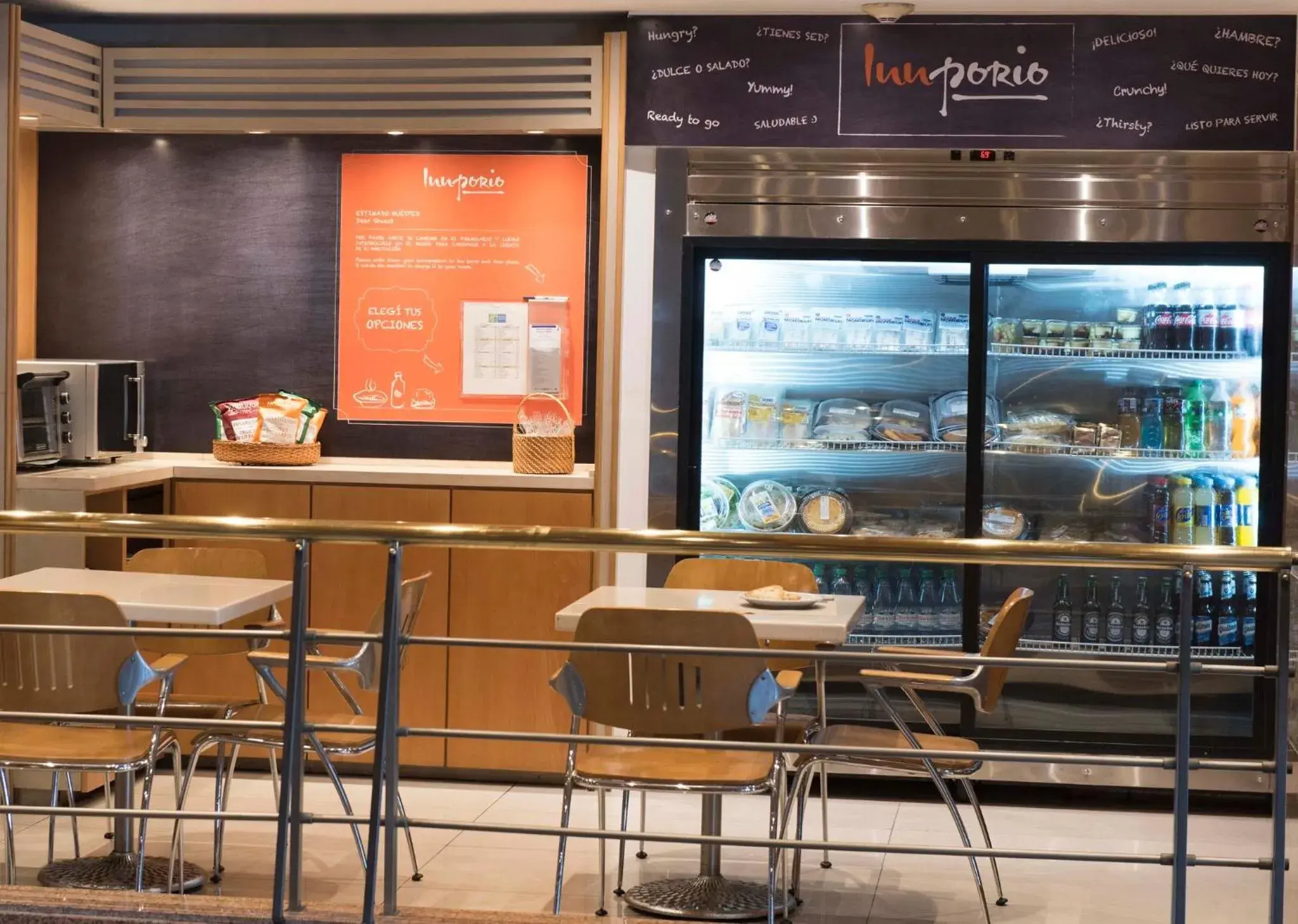 Restaurant/places to eat in Holiday Inn Express Puerto Madero by IHG Restaurant/places to eat in Holiday Inn Express Puerto Madero by IHG