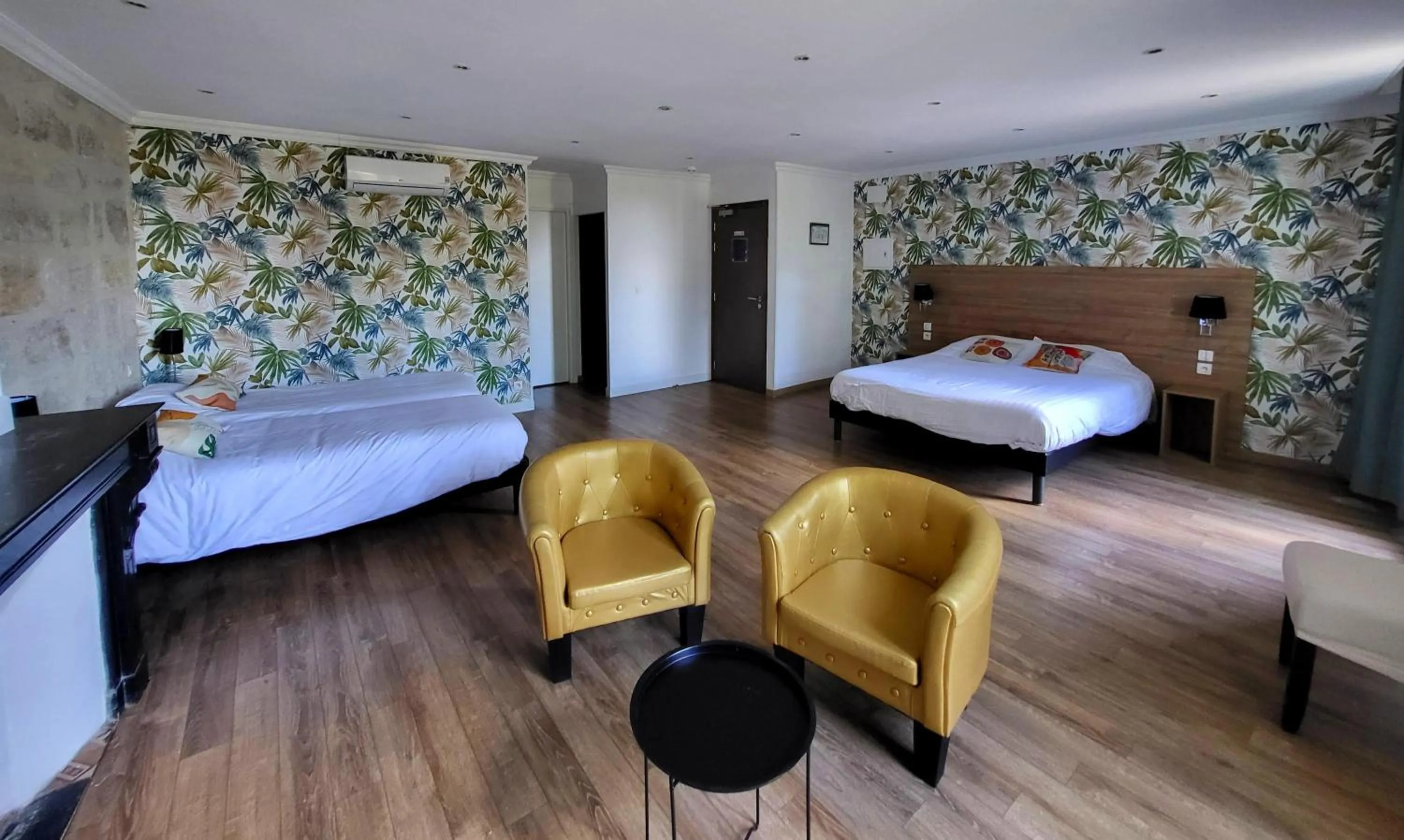 Bed in Le Grand Hôtel Molière