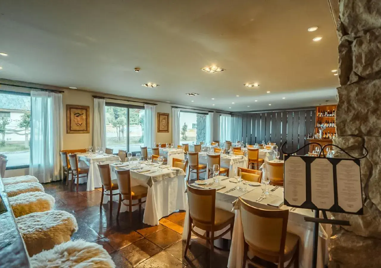 Restaurant/places to eat in Calafate Parque Hotel Restaurant/places to eat in Calafate Parque Hotel