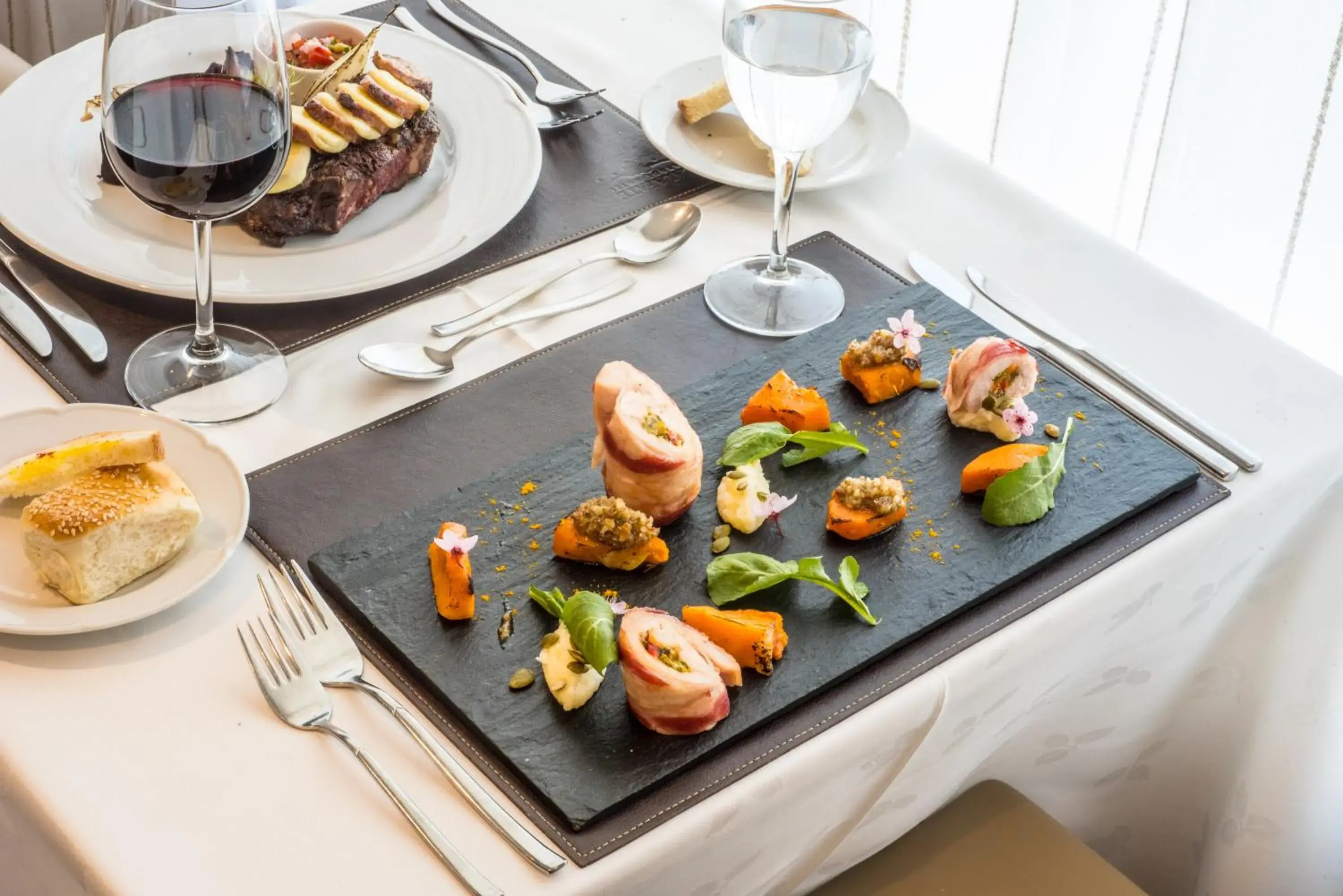 Restaurant/places to eat in Calafate Parque Hotel Restaurant/places to eat in Calafate Parque Hotel