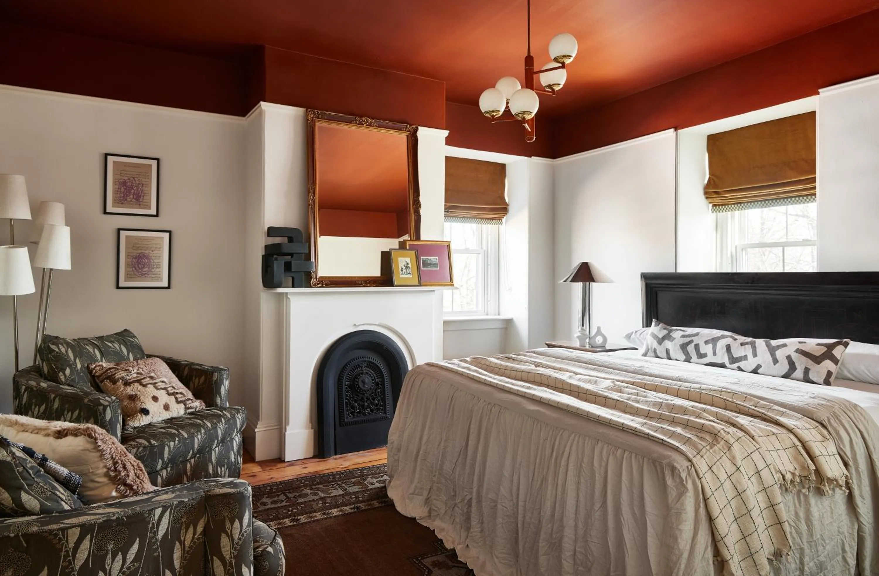 Bed in Blind Tiger Portland - Carleton Street Guest House