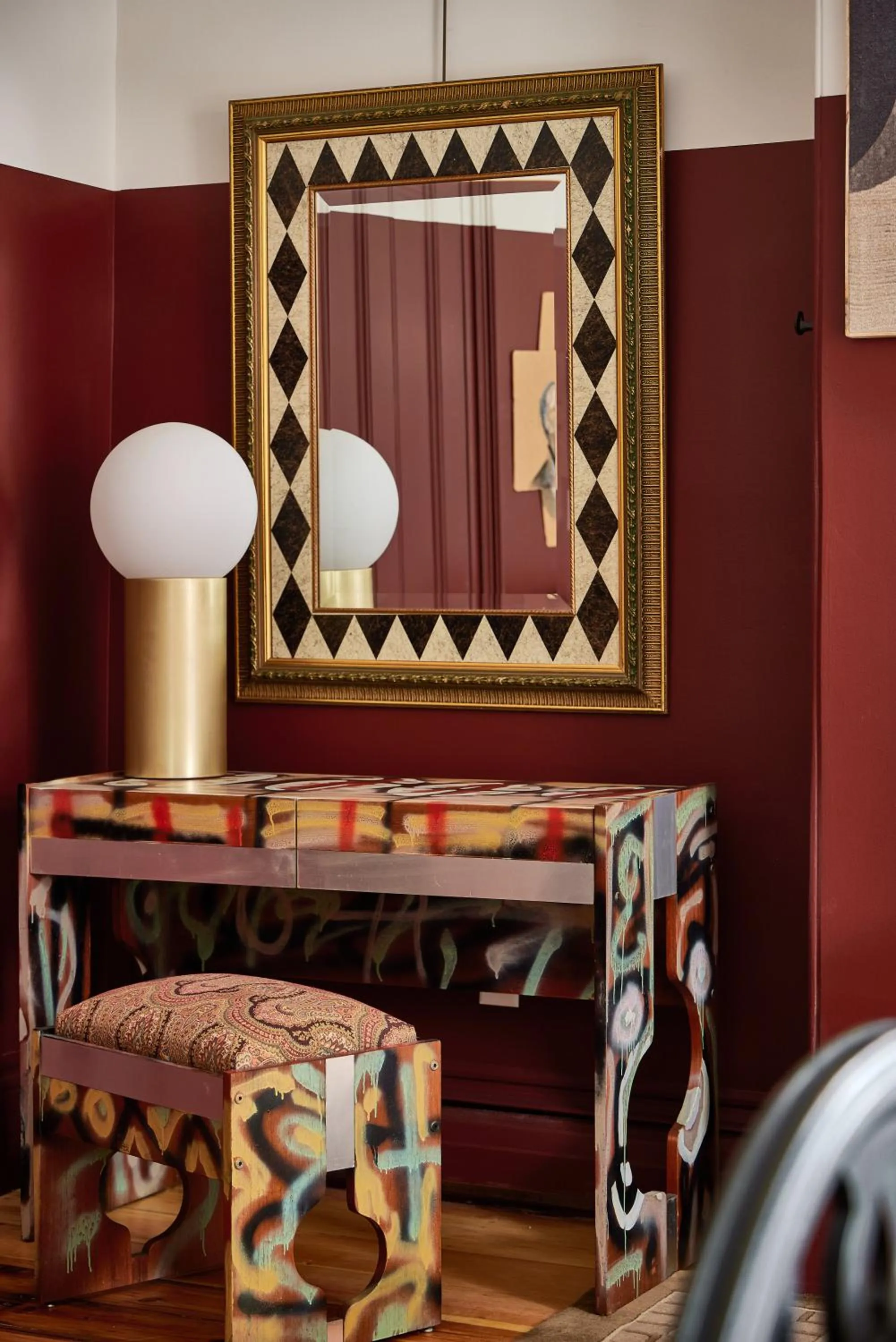 Seating area in Blind Tiger Portland - Carleton Street Guest House