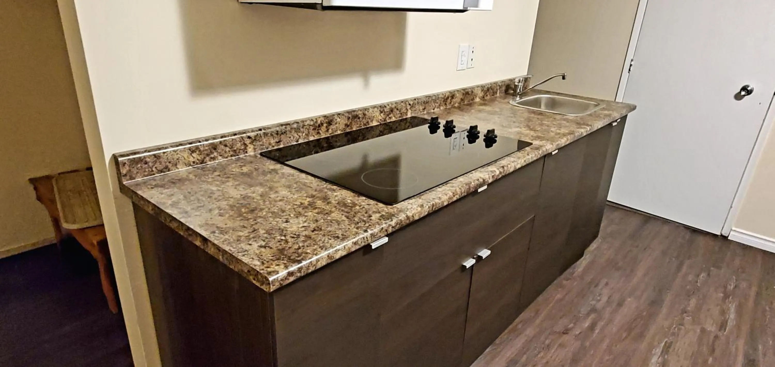 Kitchen or kitchenette in Agassiz Hotel and Restaurant - Under New Management