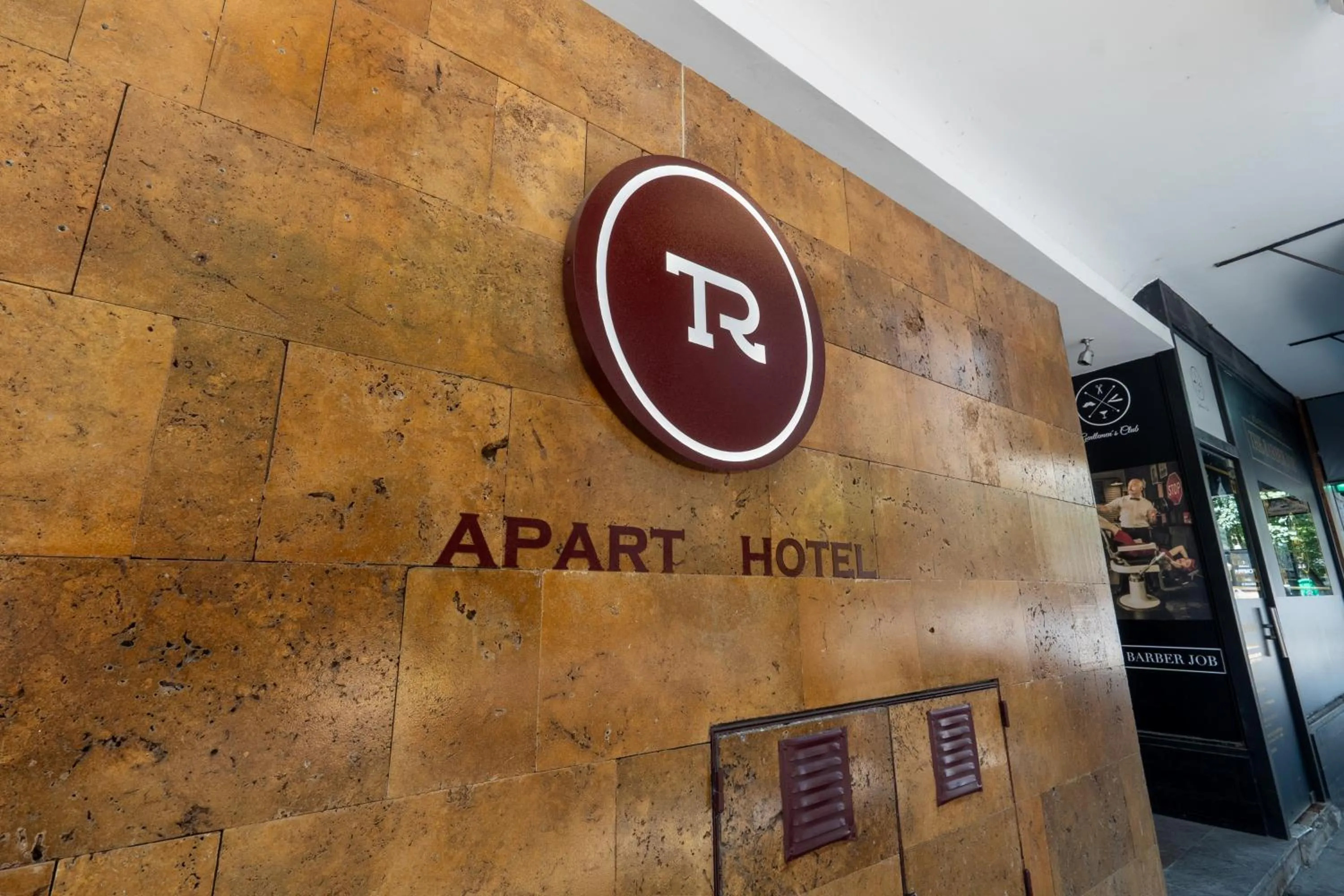 Property logo or sign in Aparthotel Trianon Recoleta