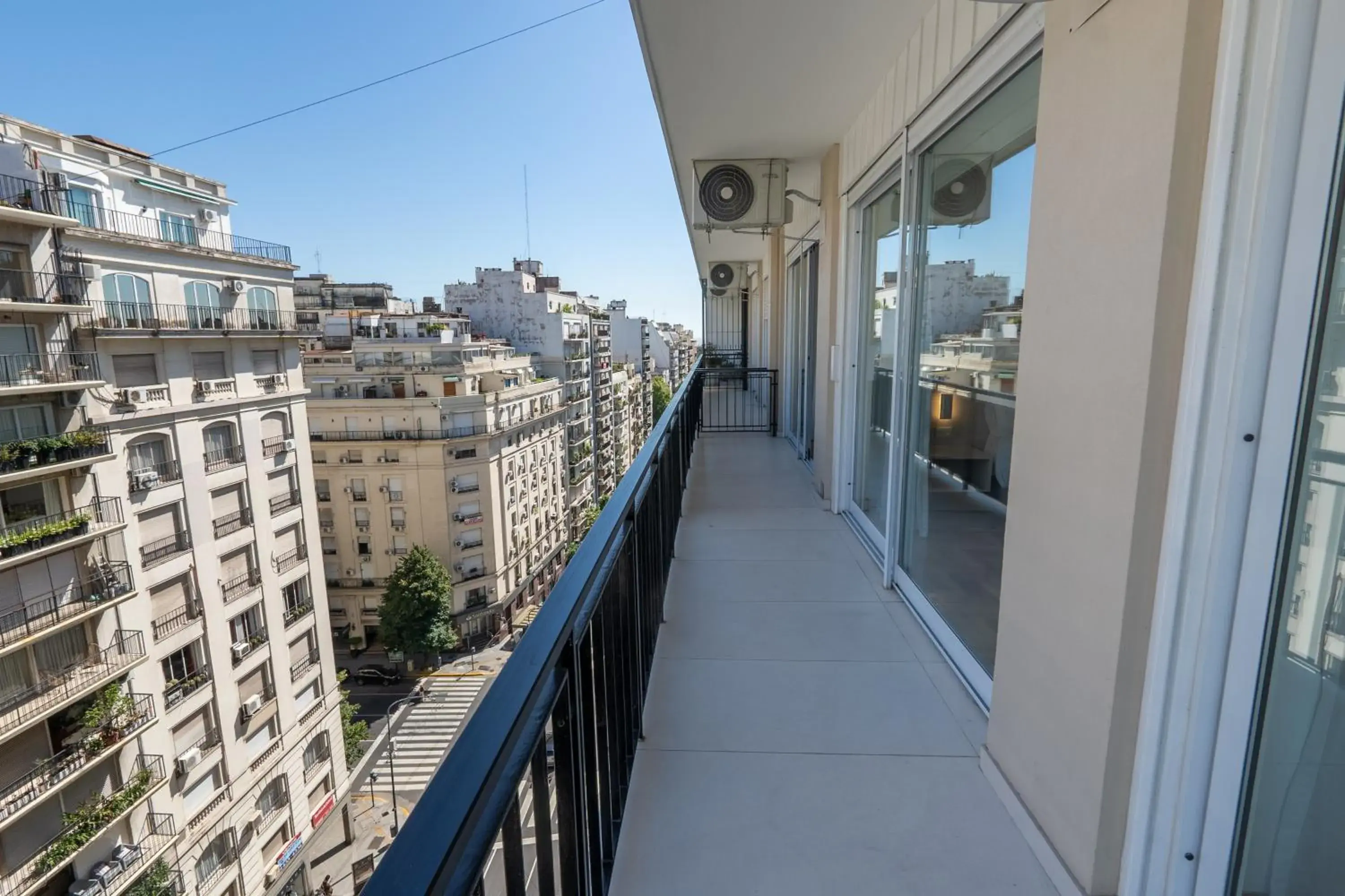 Property building in Aparthotel Trianon Recoleta Property building in Aparthotel Trianon Recoleta