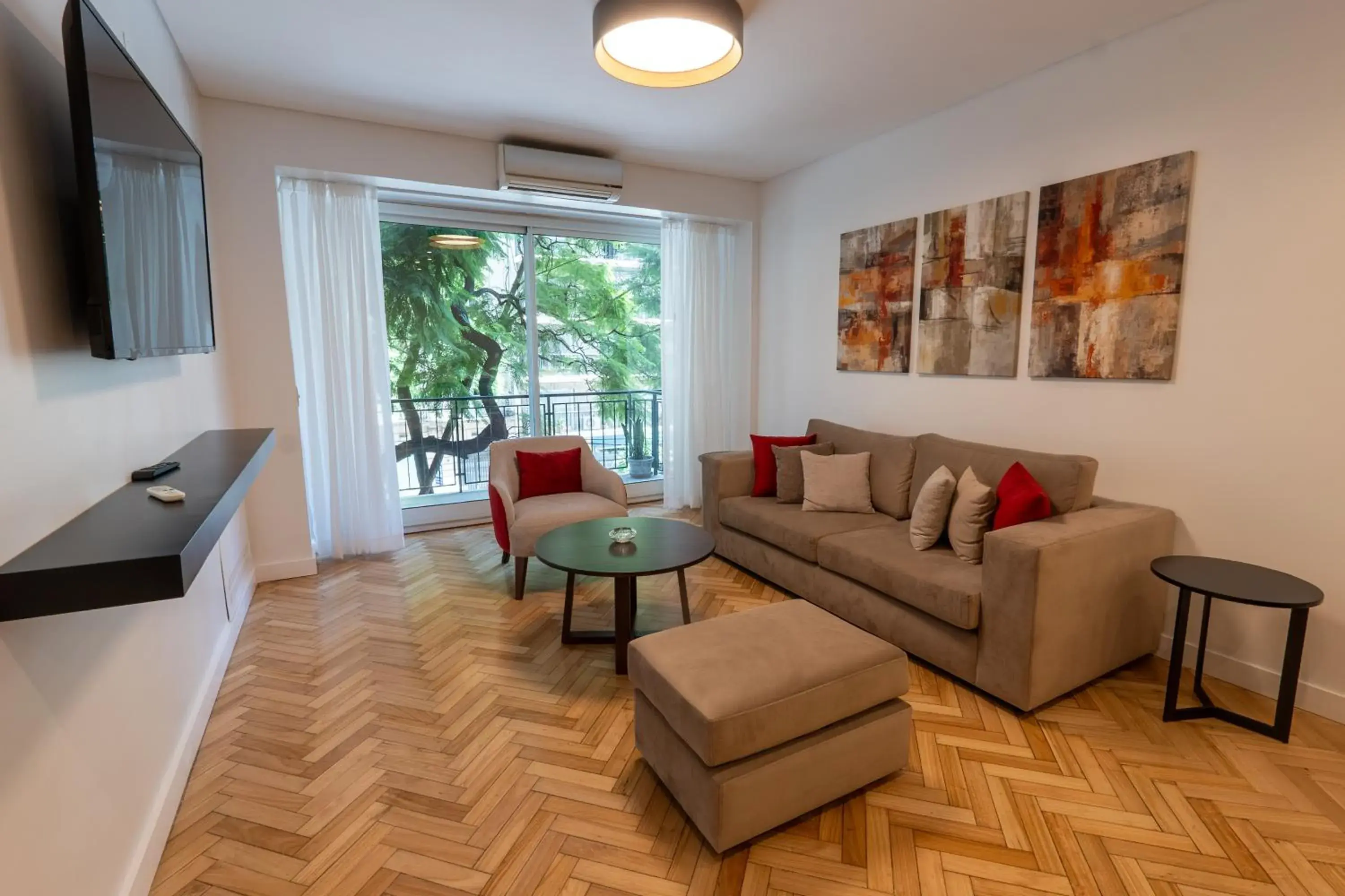 Three-Bedroom Superior Apartment in Aparthotel Trianon Recoleta Three-Bedroom Superior Apartment in Aparthotel Trianon Recoleta