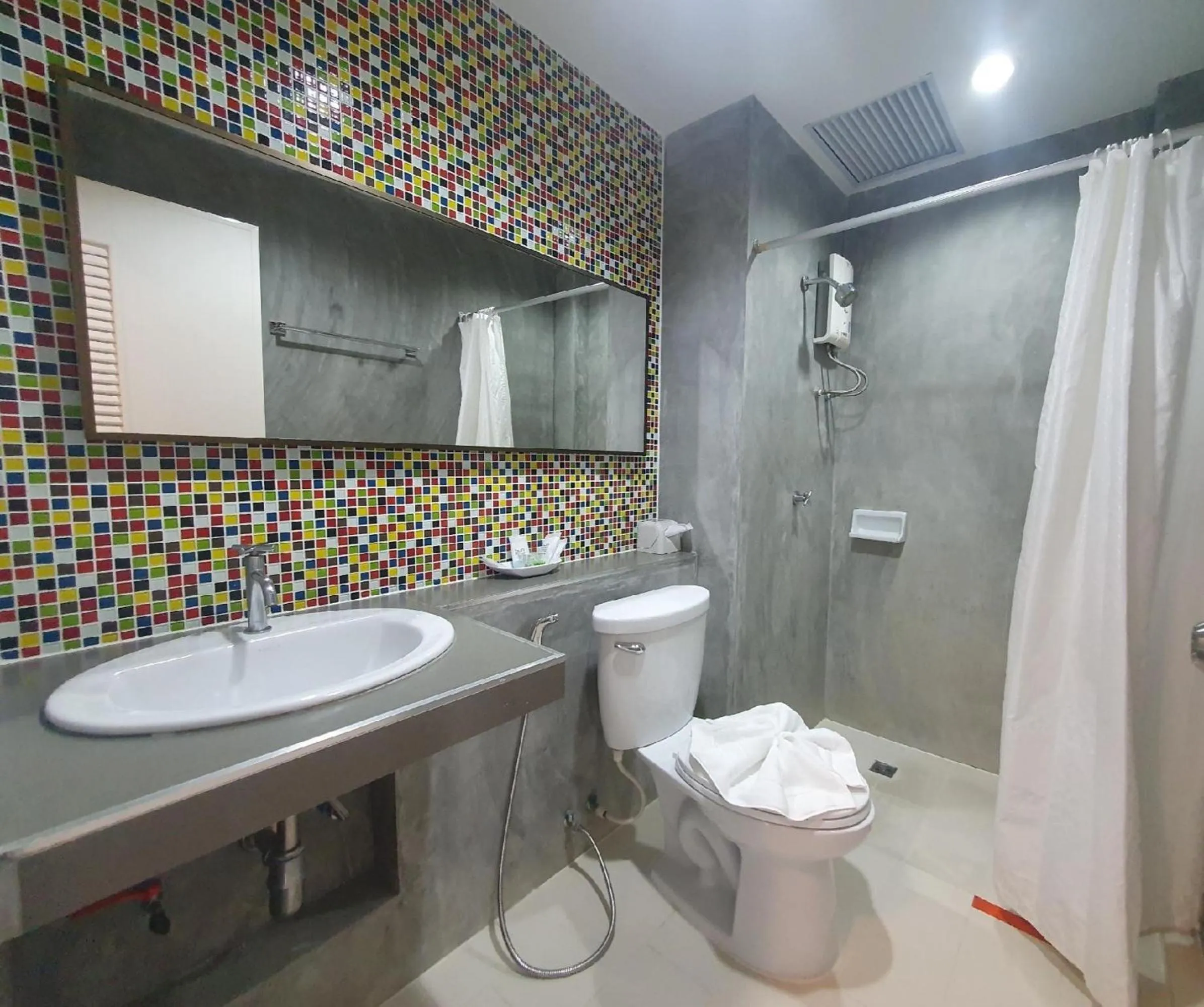 Bathroom in Bun Hotel