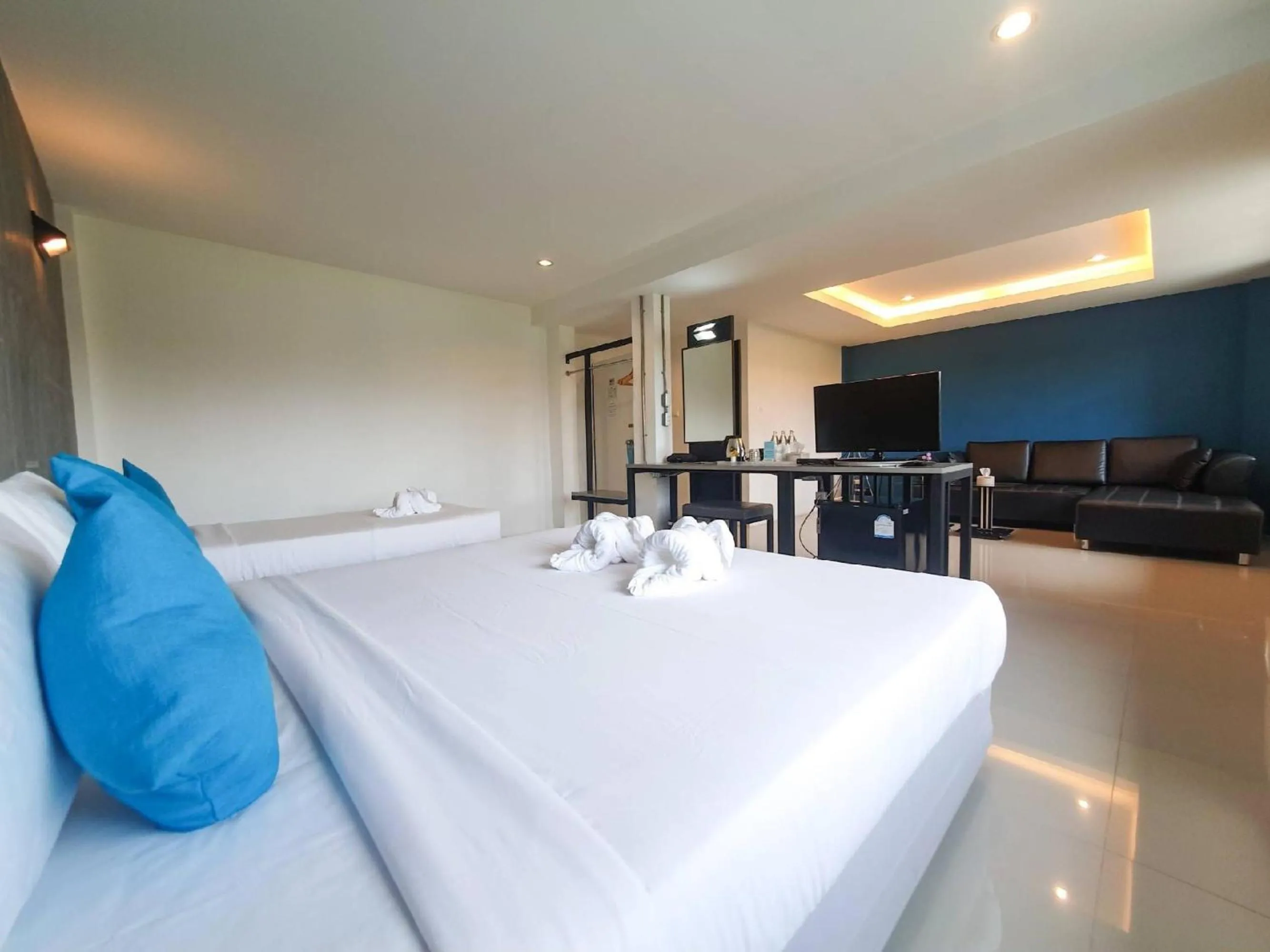 Bedroom, Bed in Bun Hotel