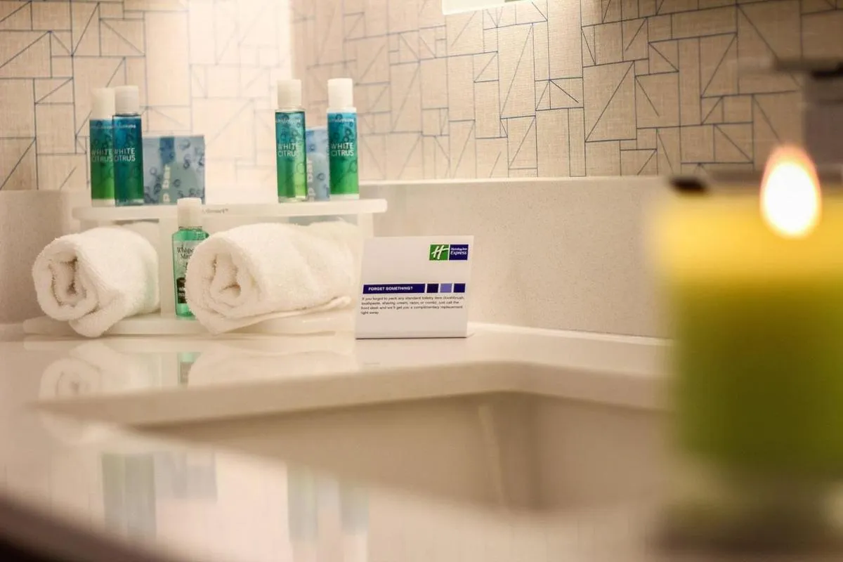 Holiday Inn Express & Suites Albany Airport Area - Latham by IHG