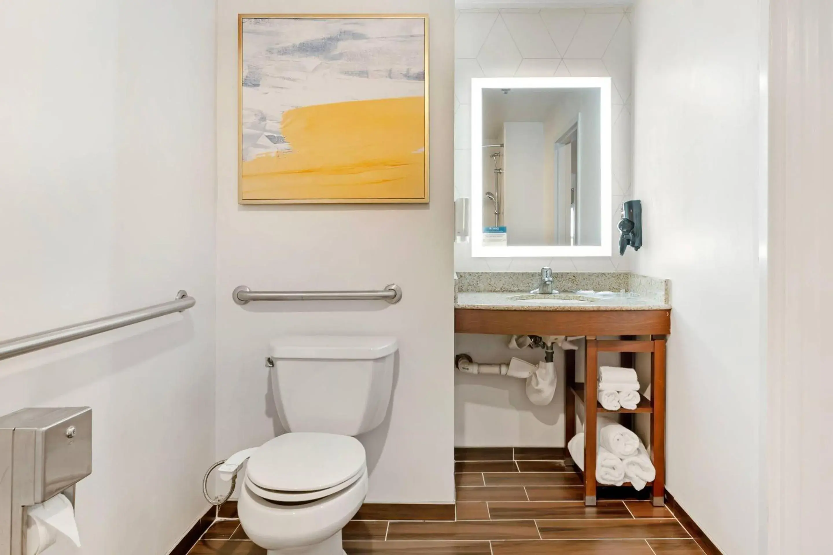 Queen Suite - Accessible/Non-Smoking in Comfort Suites East Brunswick - South River Queen Suite - Accessible/Non-Smoking in Comfort Suites East Brunswick - South River