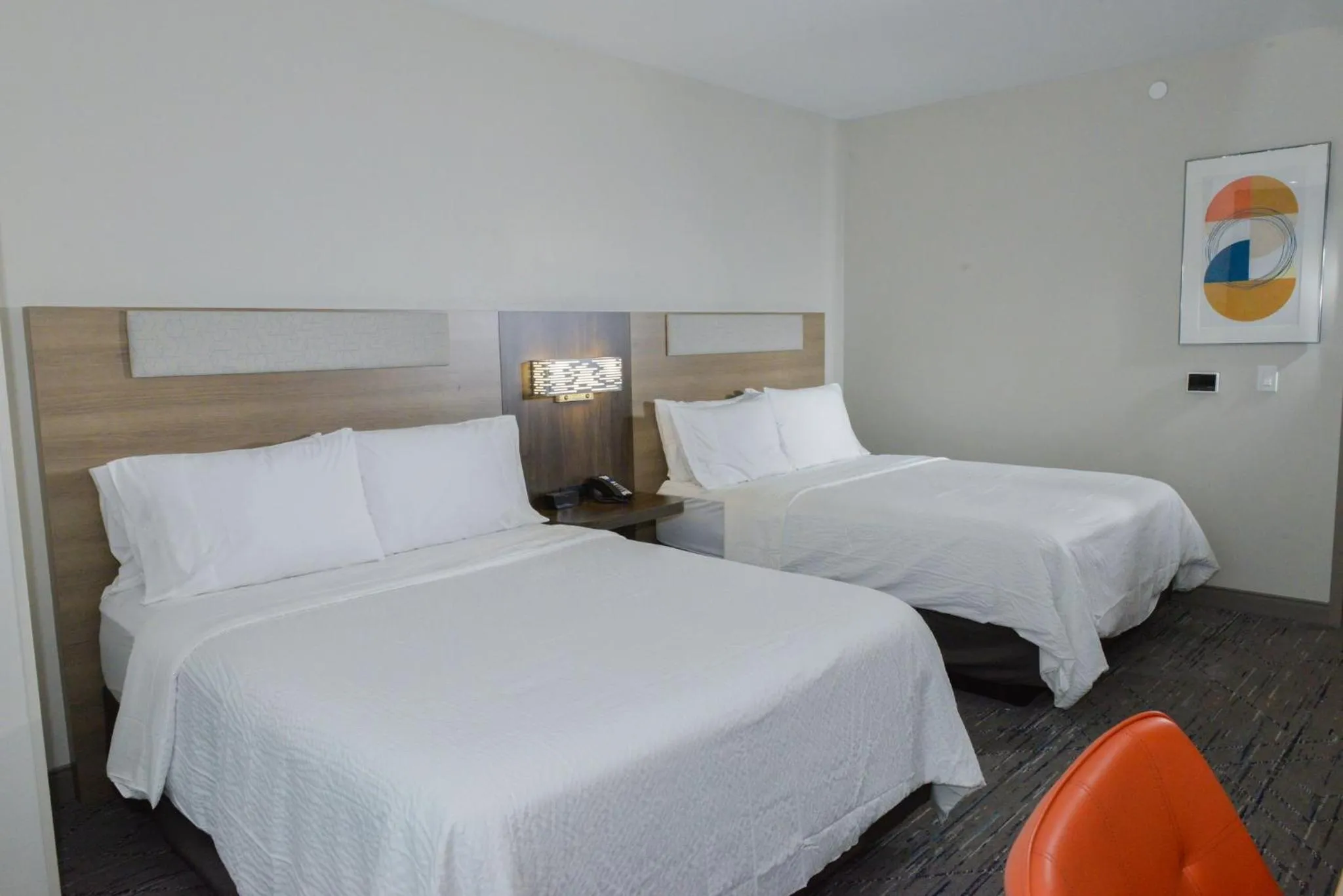 Photo of the whole room, Bed in Holiday Inn Express Hotel & Suites Easton by IHG