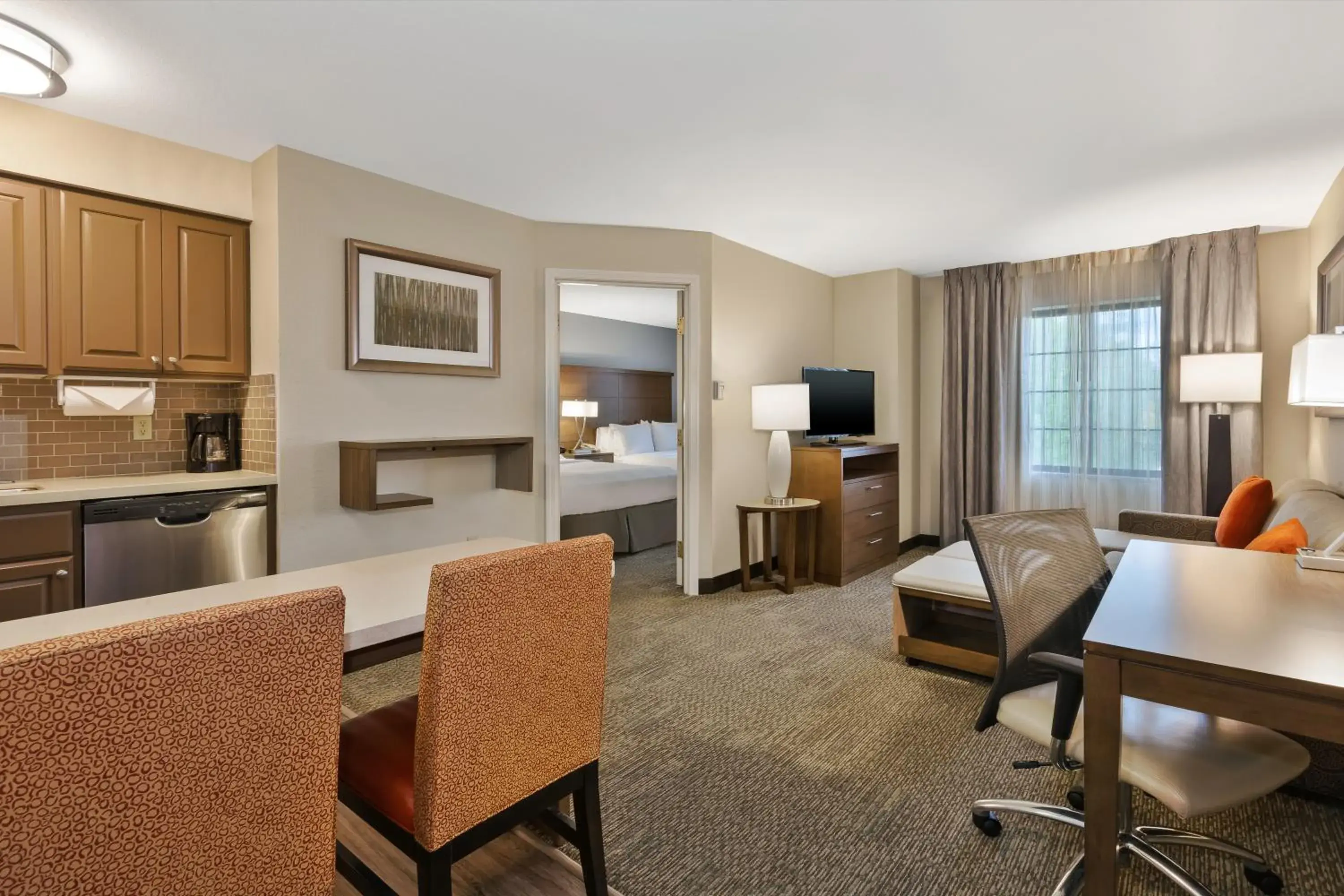 One-Bedroom Queen Suite in Staybridge Suites Kalamazoo by IHG One-Bedroom Queen Suite in Staybridge Suites Kalamazoo by IHG